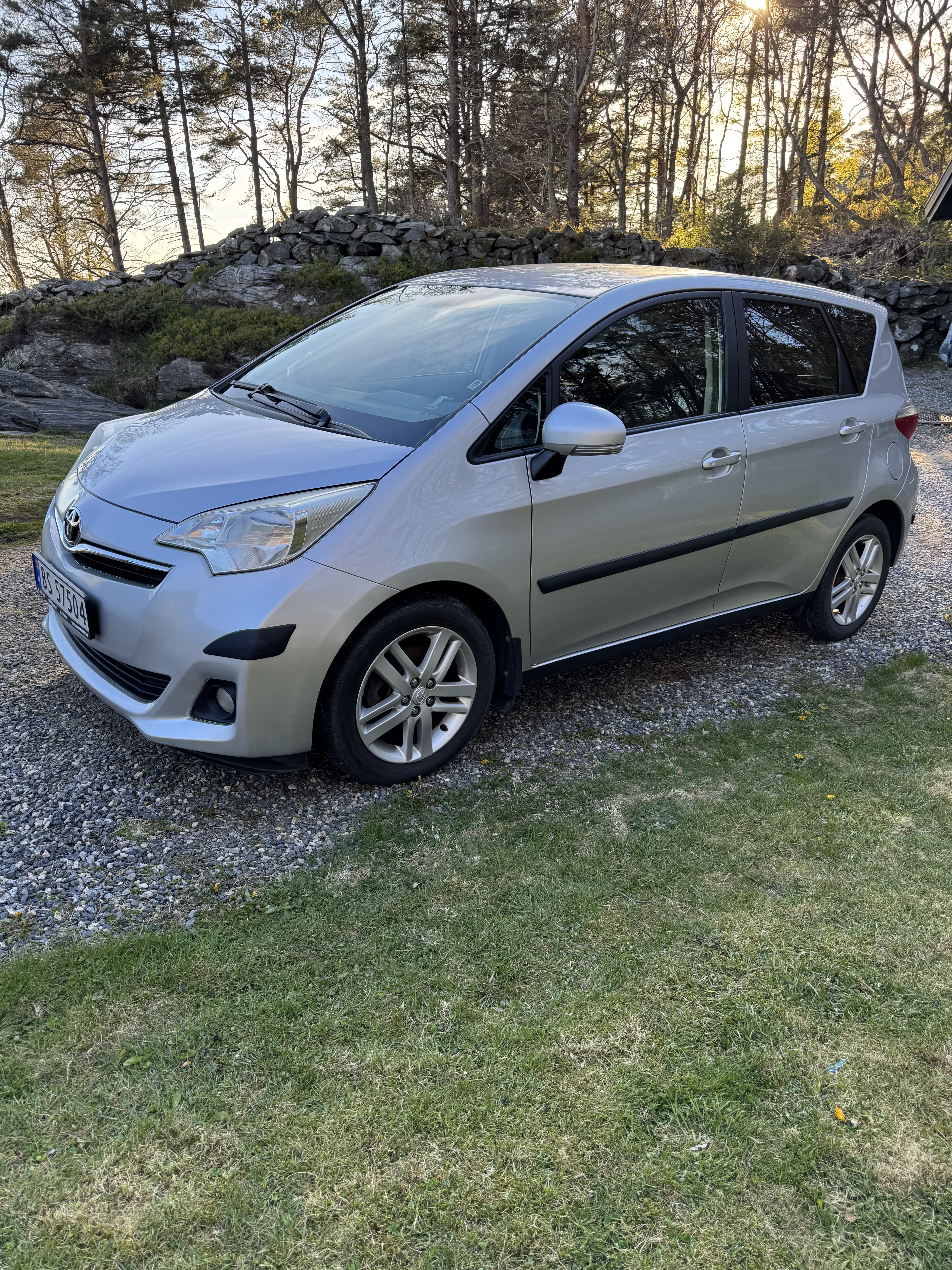Toyota Verso-S, 2012, Blyfri 95, automatisk