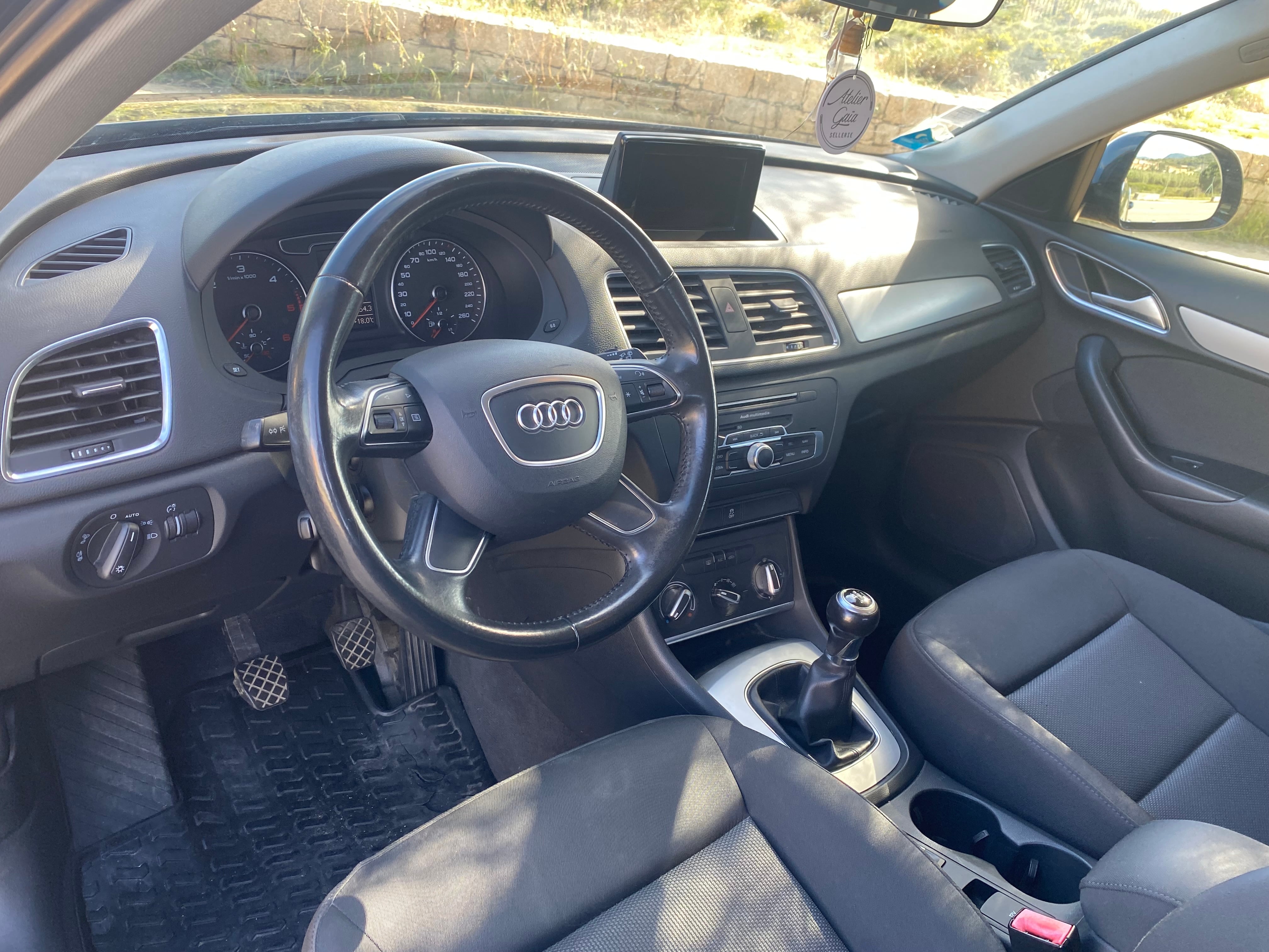 Audi Q3 2.0T Premium mit Kindersitz