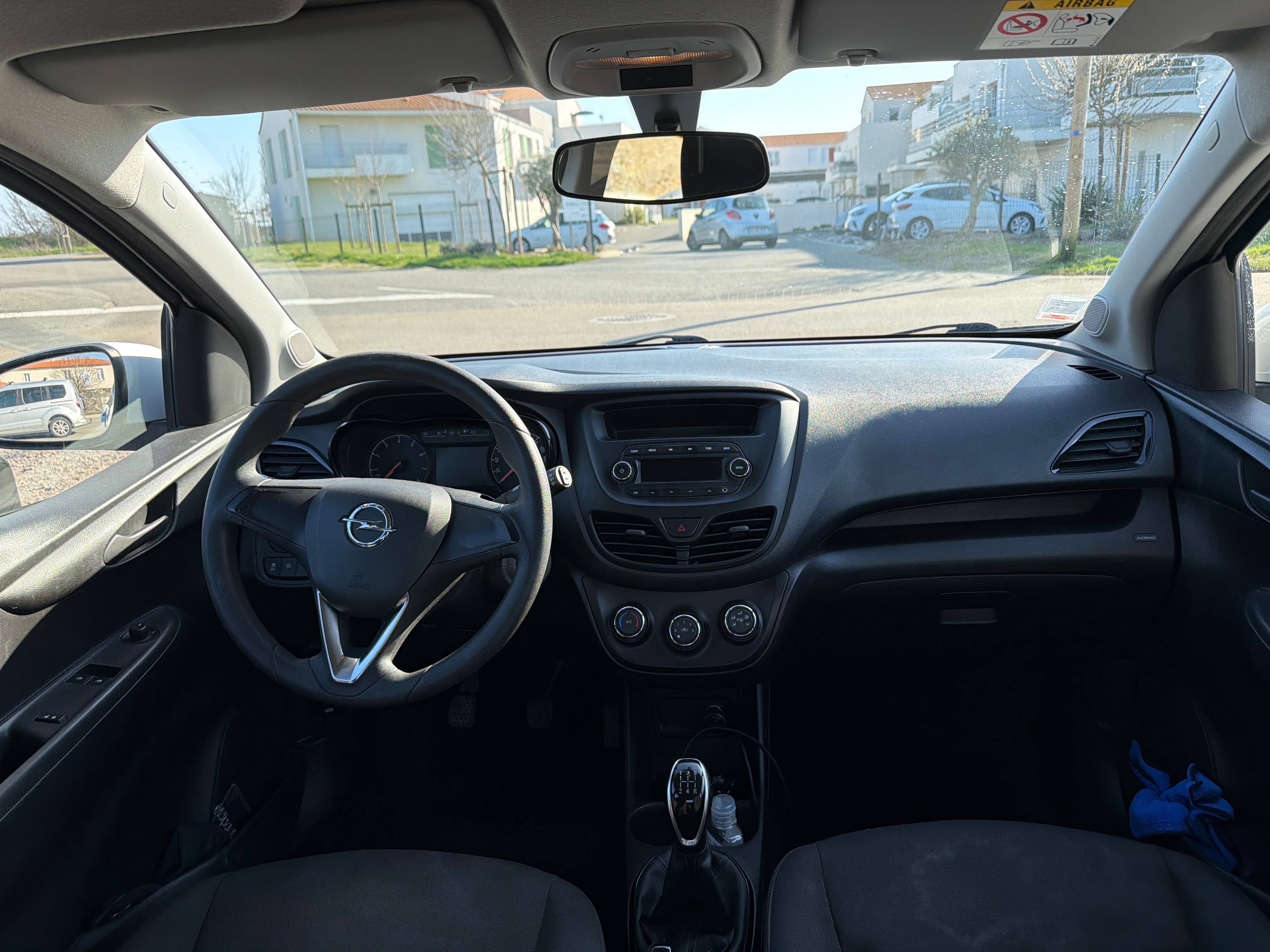 Opel Karl avec Entrée audio / iPod