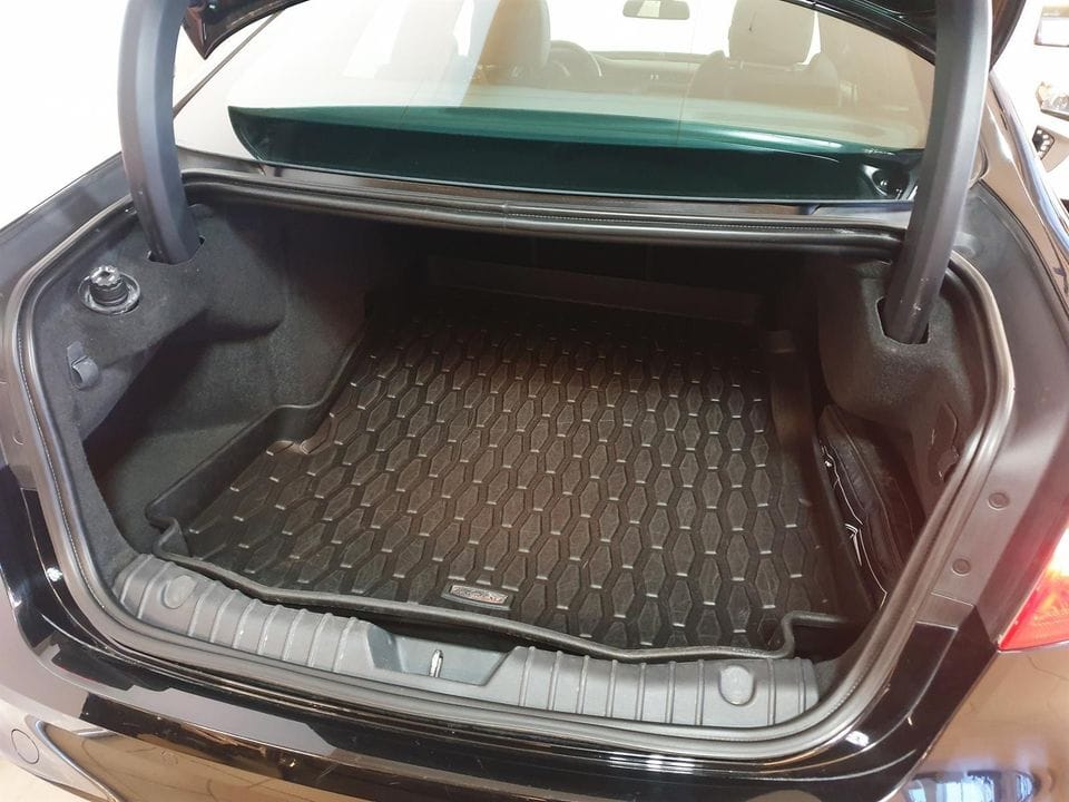 Jaguar XF met Autostoel baby