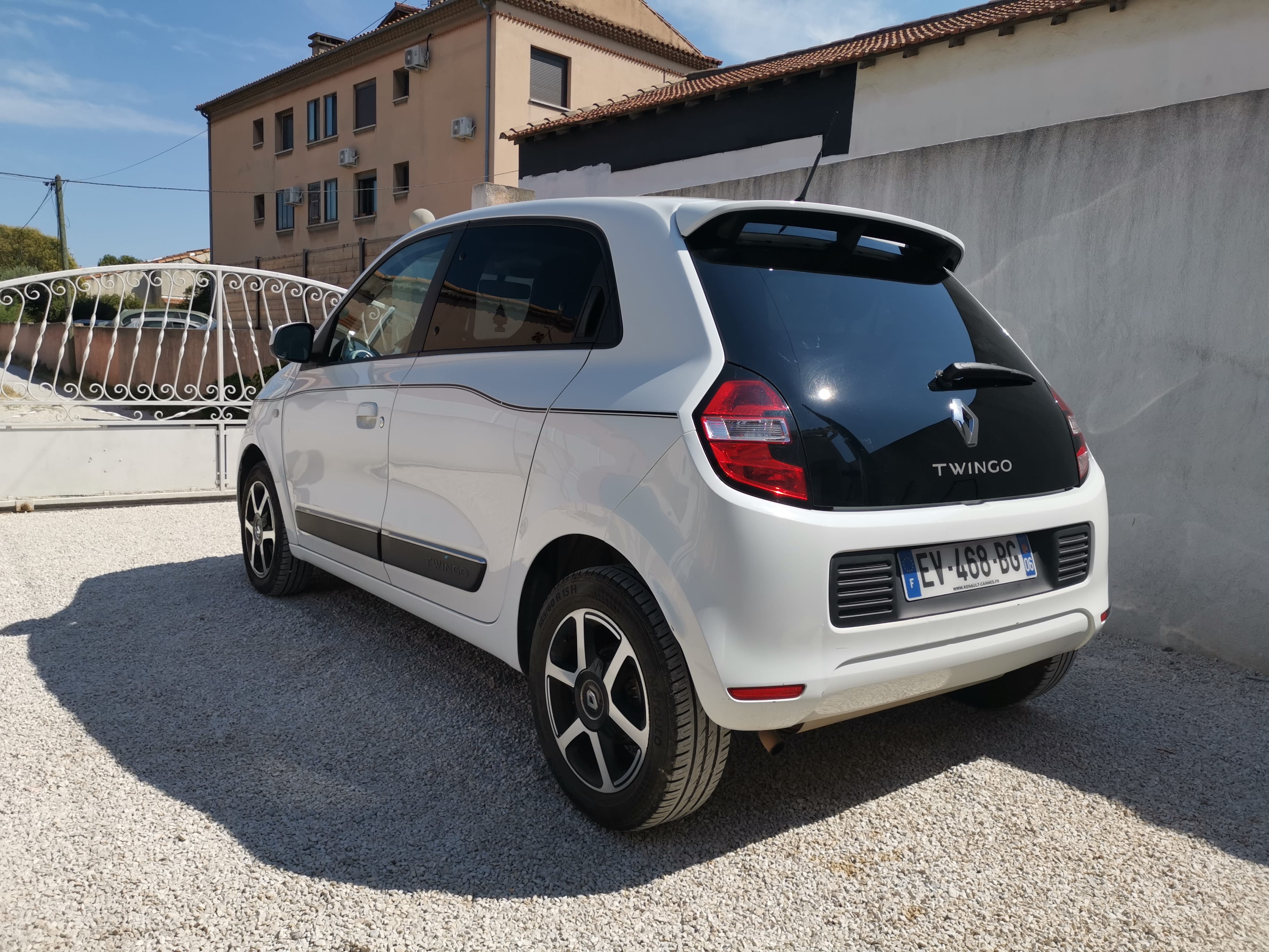 Renault Twingo III Intense 1.2l 70cv with Bluetooth audio