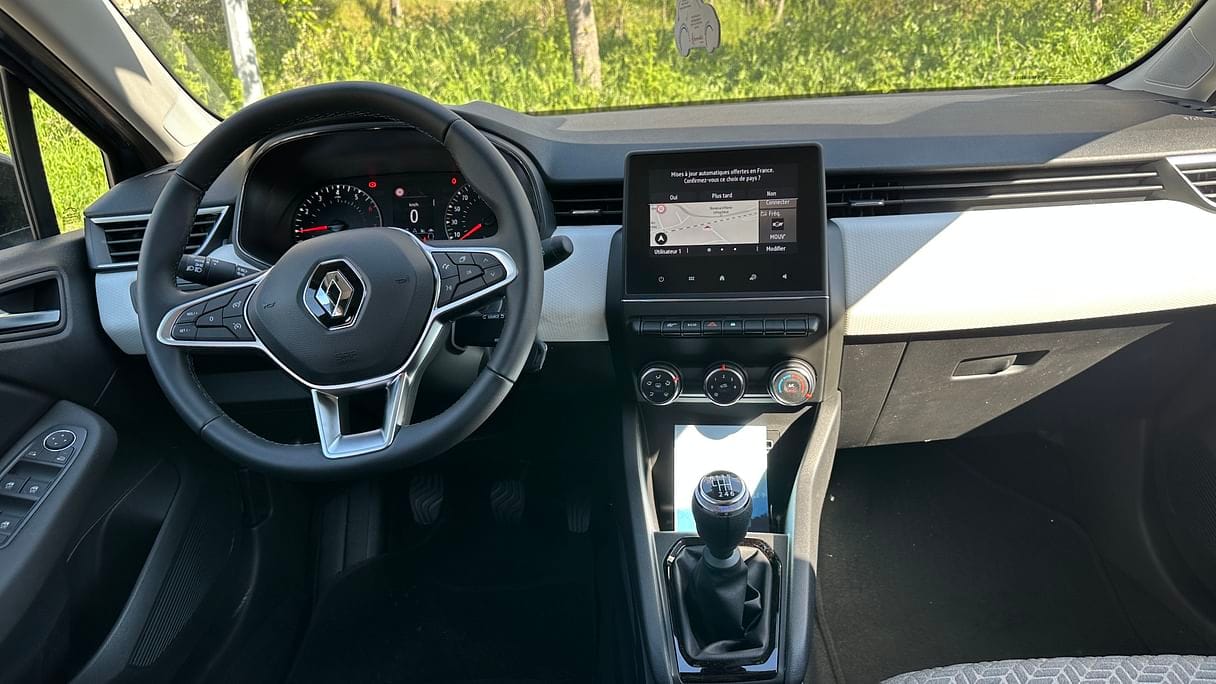 Renault Clio avec Siège bébé