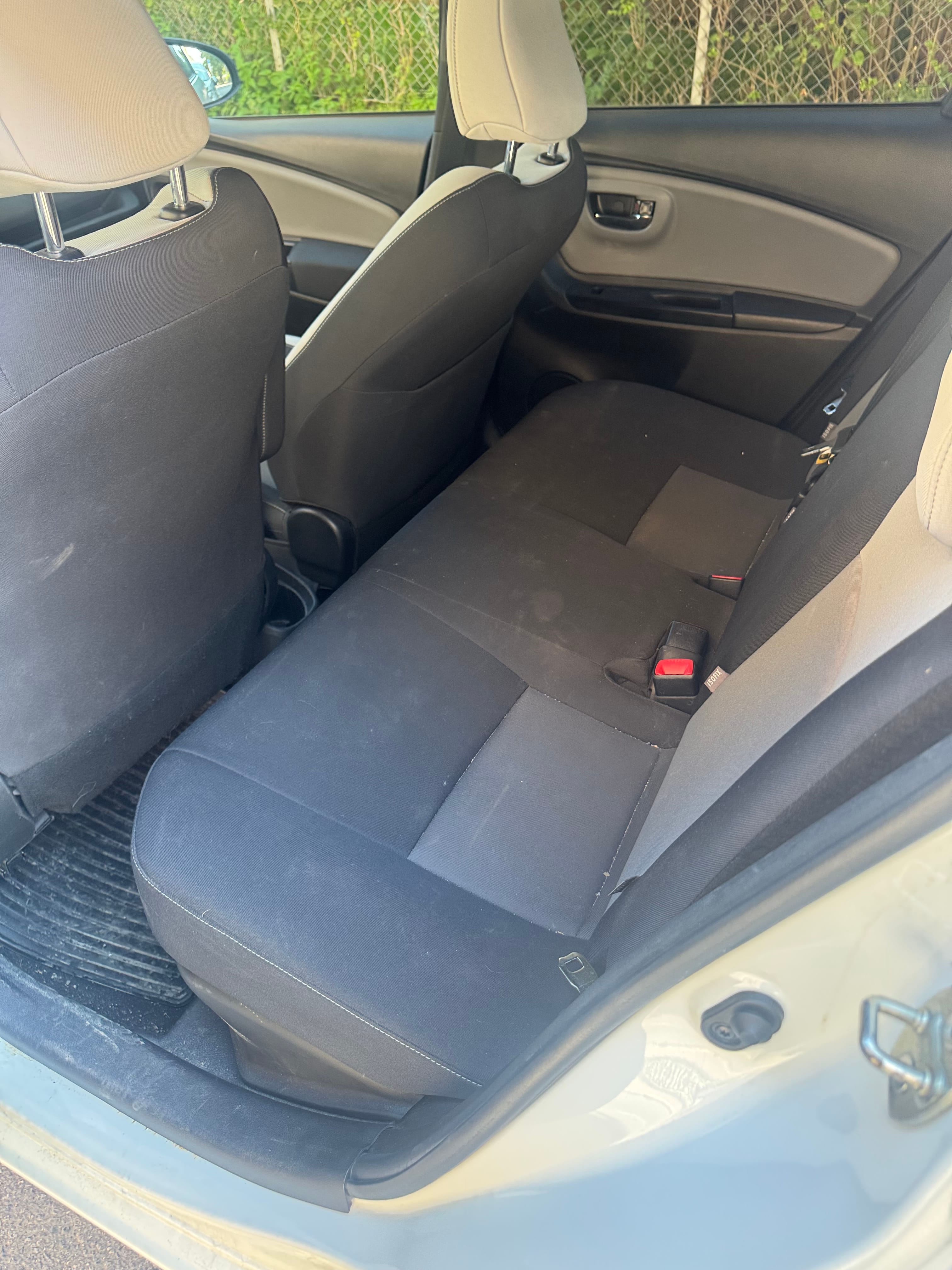 Toyota Yaris Hybrid med Bluetooth audio