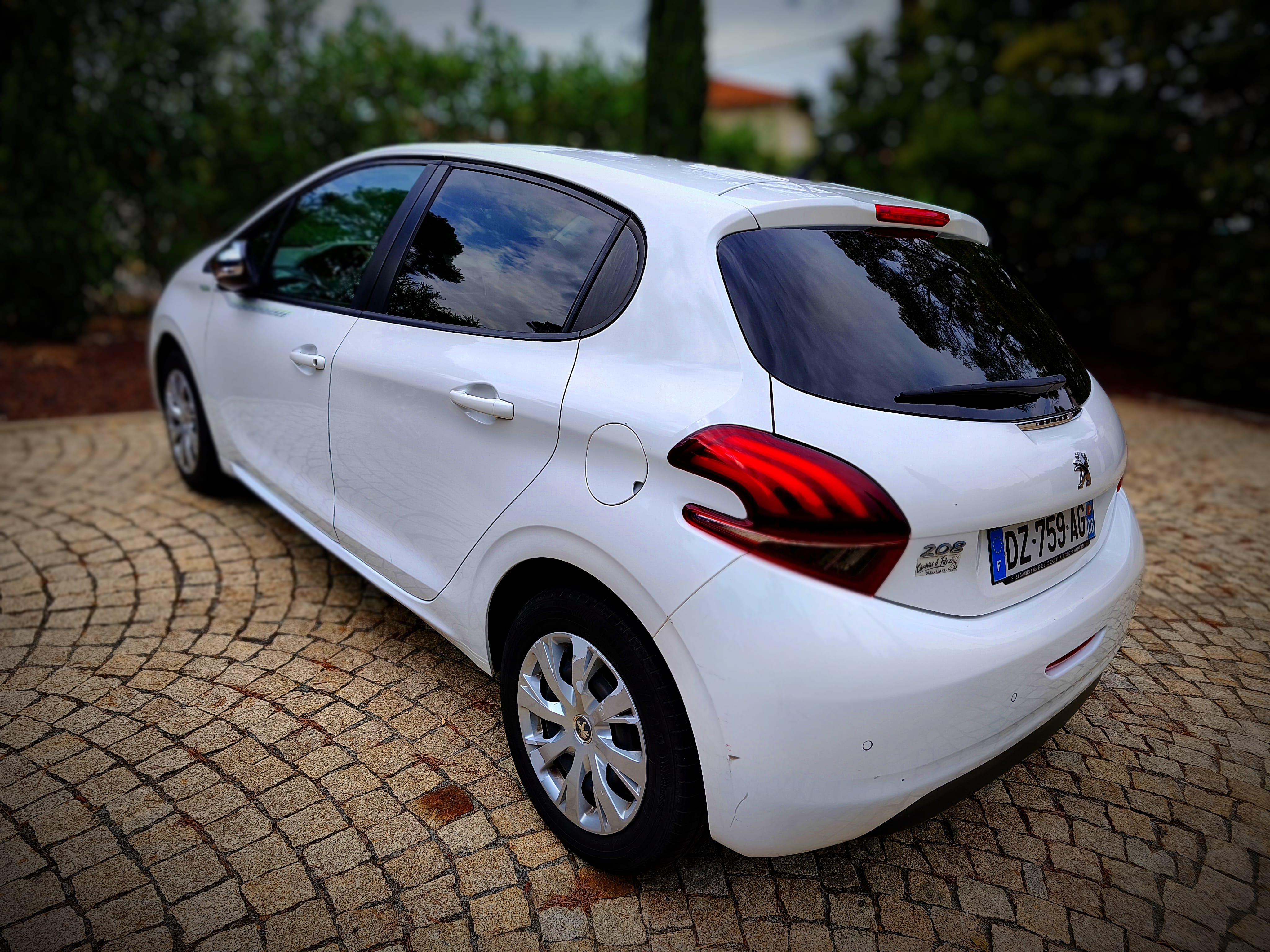Peugeot 208 avec Climatisation