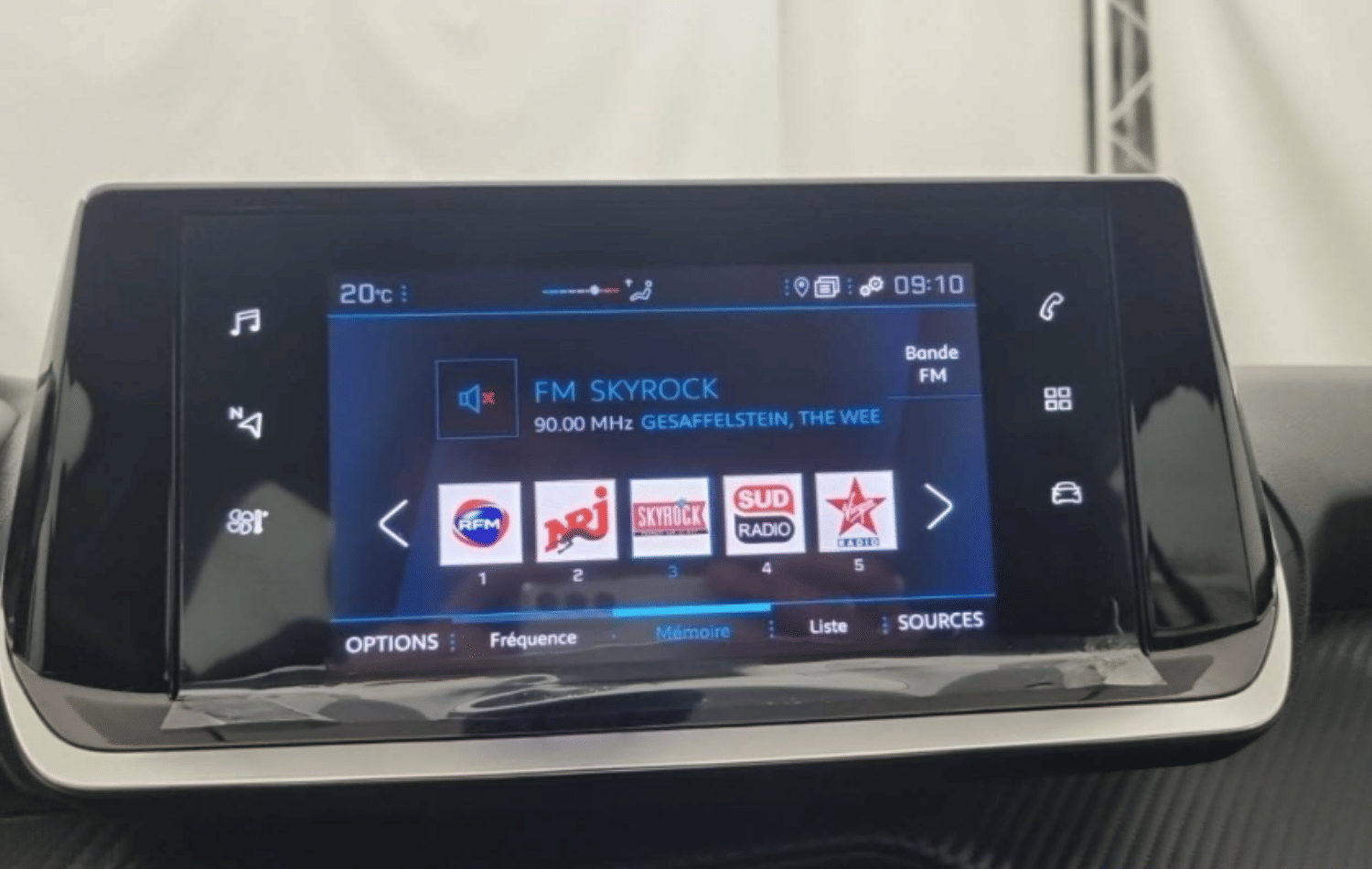 Peugeot 208 con Apple CarPlay