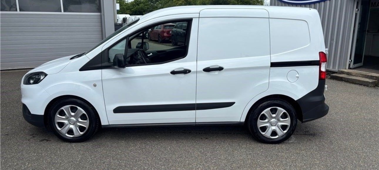 Ford Transit Courier Fourgon avec Climatisation