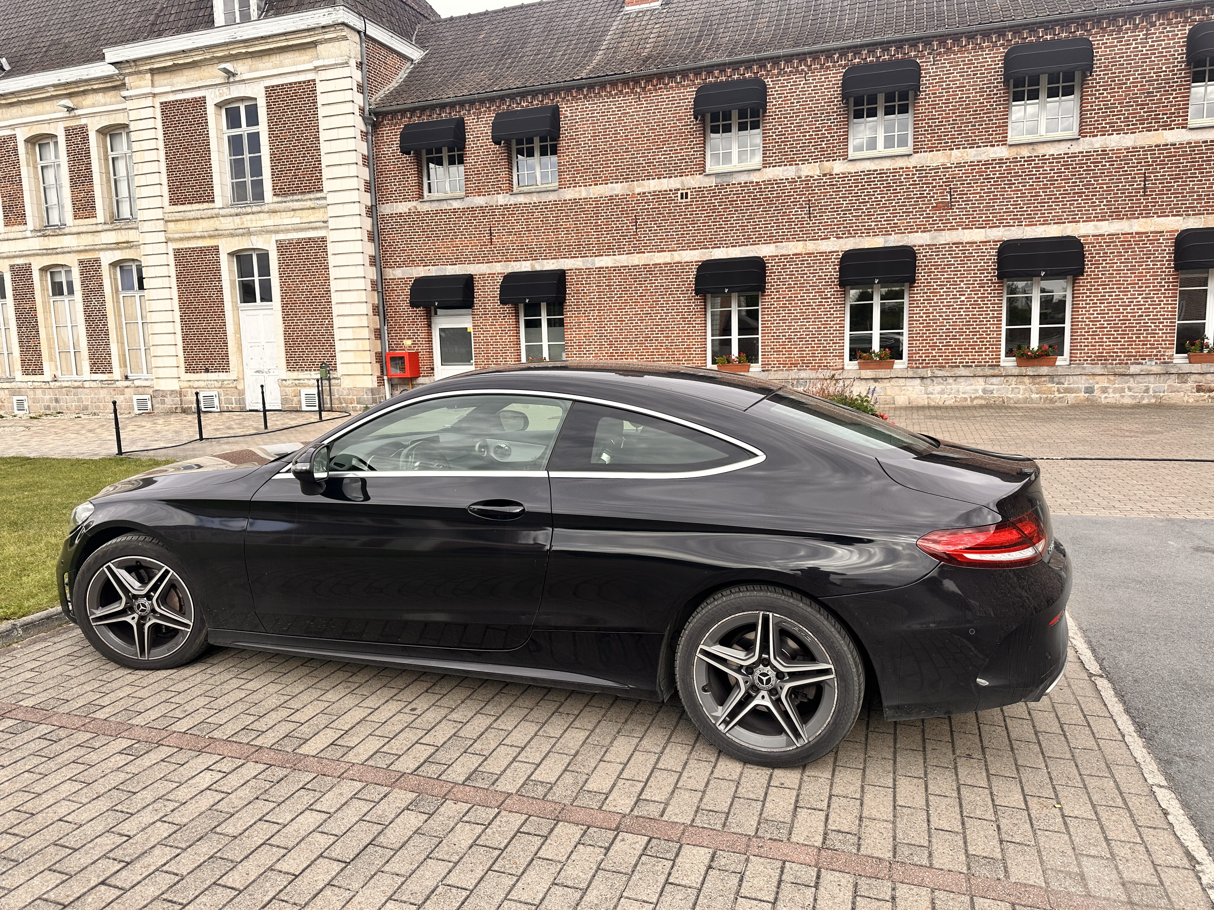 Mercedes-Benz Classe C avec Climatisation