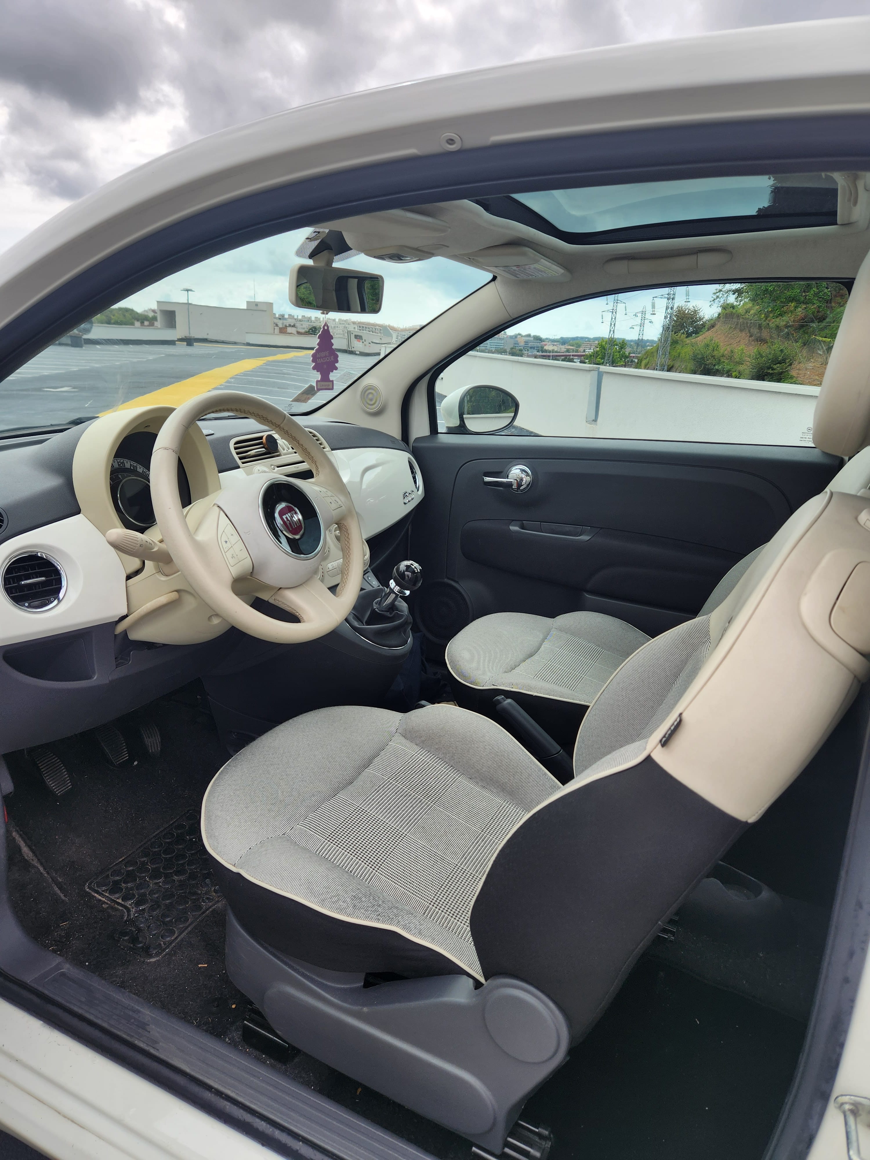 Fiat 500 avec Entrée audio / iPod