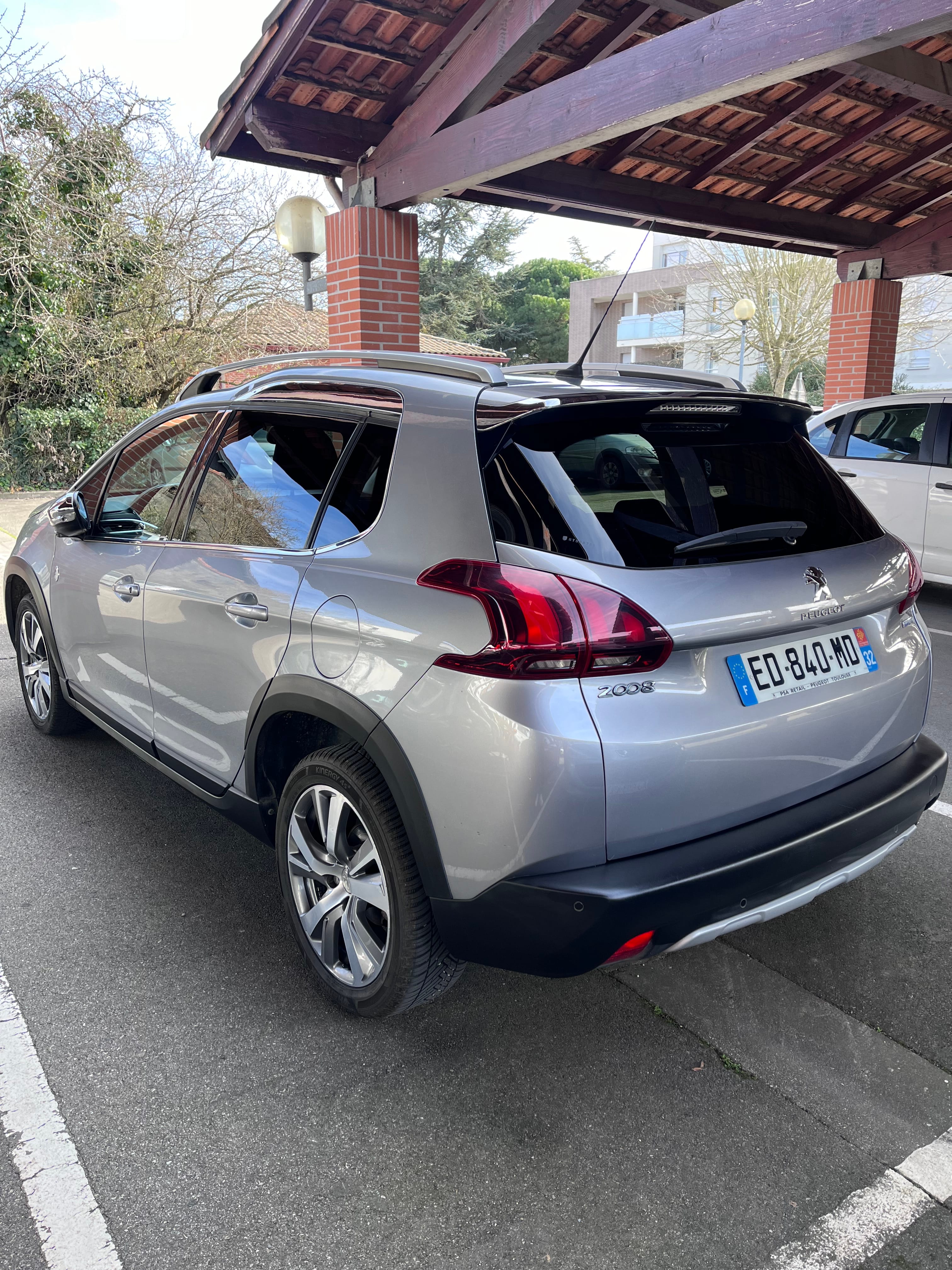 Peugeot 2008 avec GPS