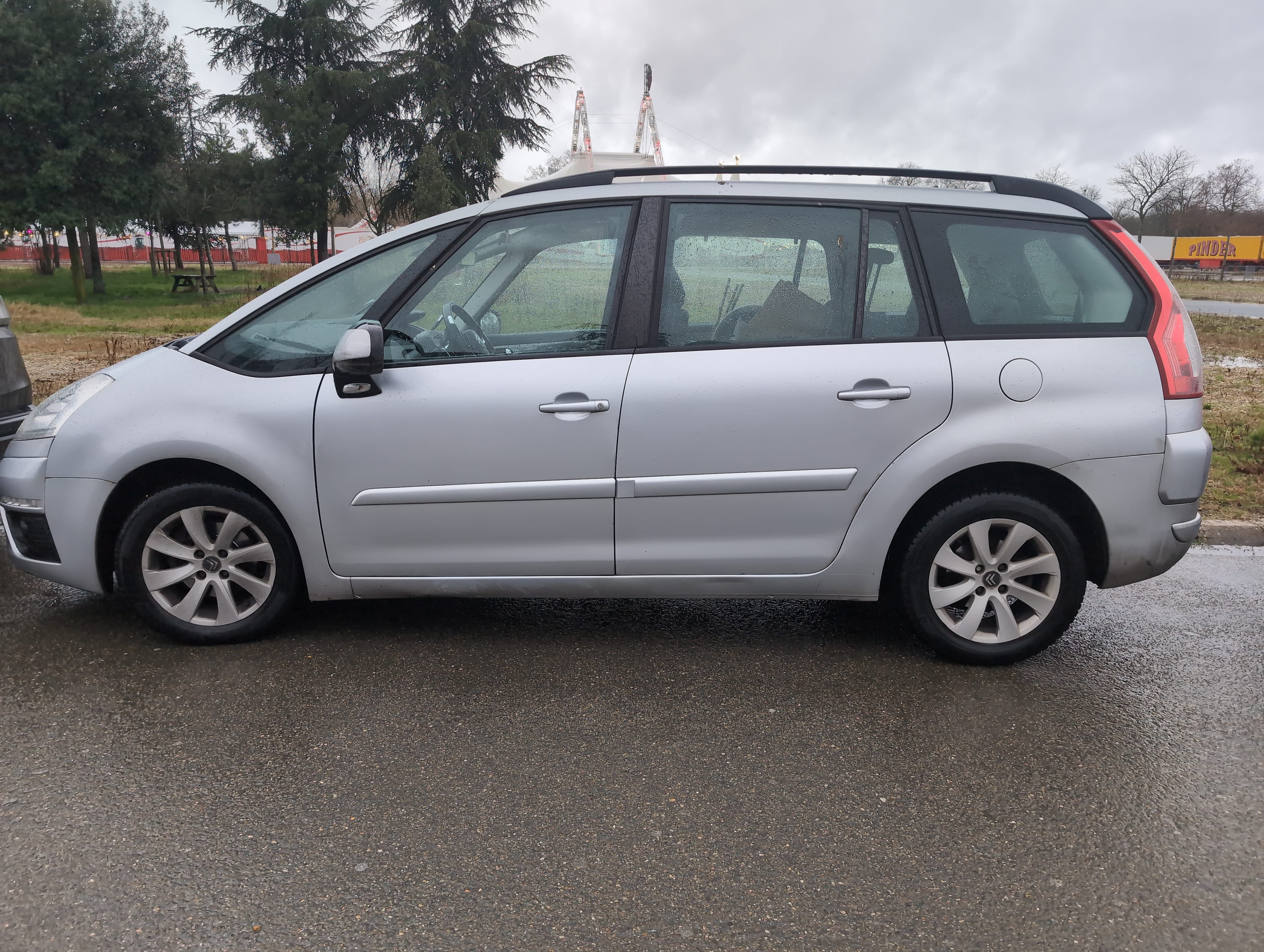 Citroen C4 Grand Picasso avec Climatisation
