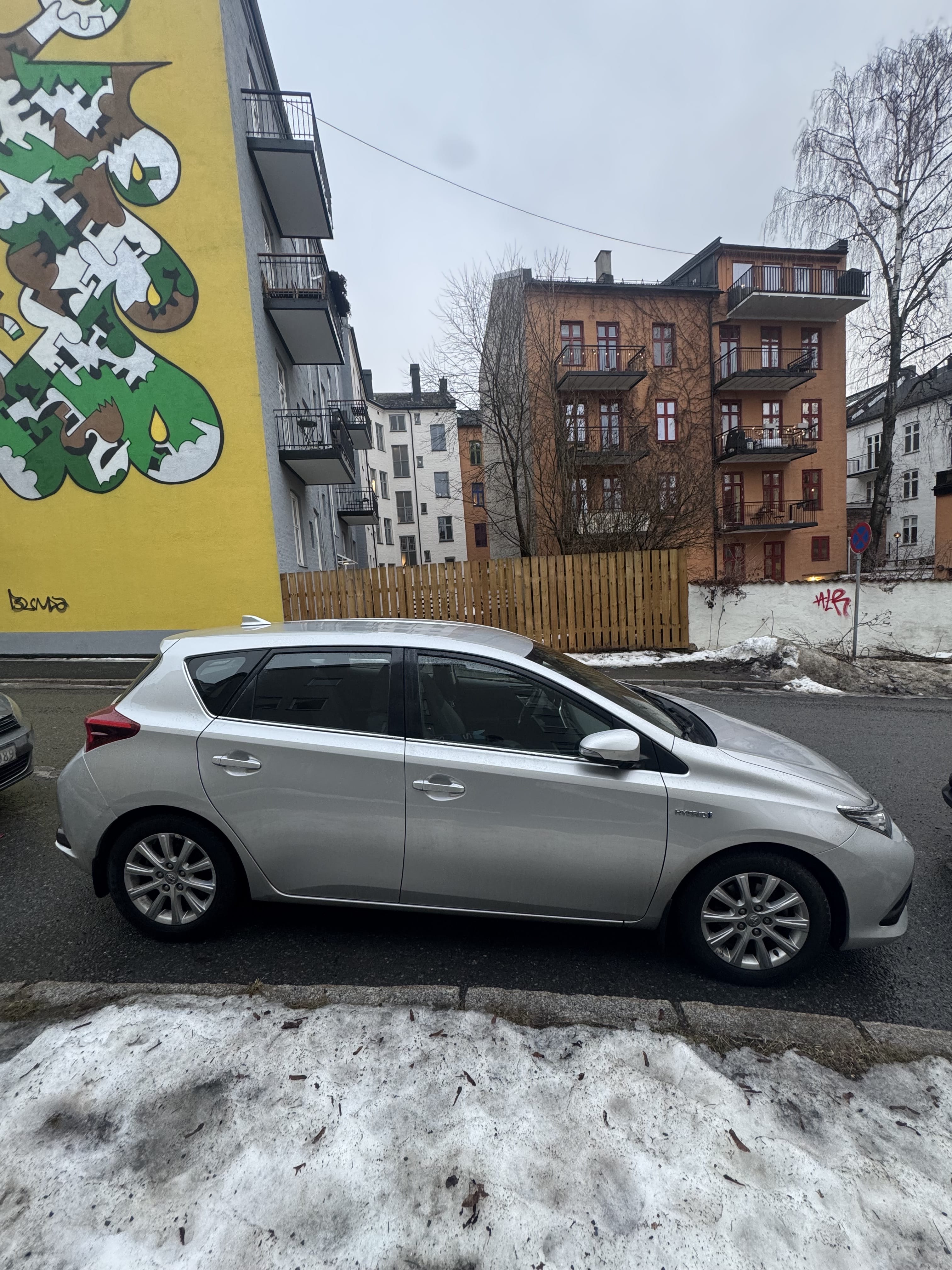 Toyota Auris Hybrid med Aircondition