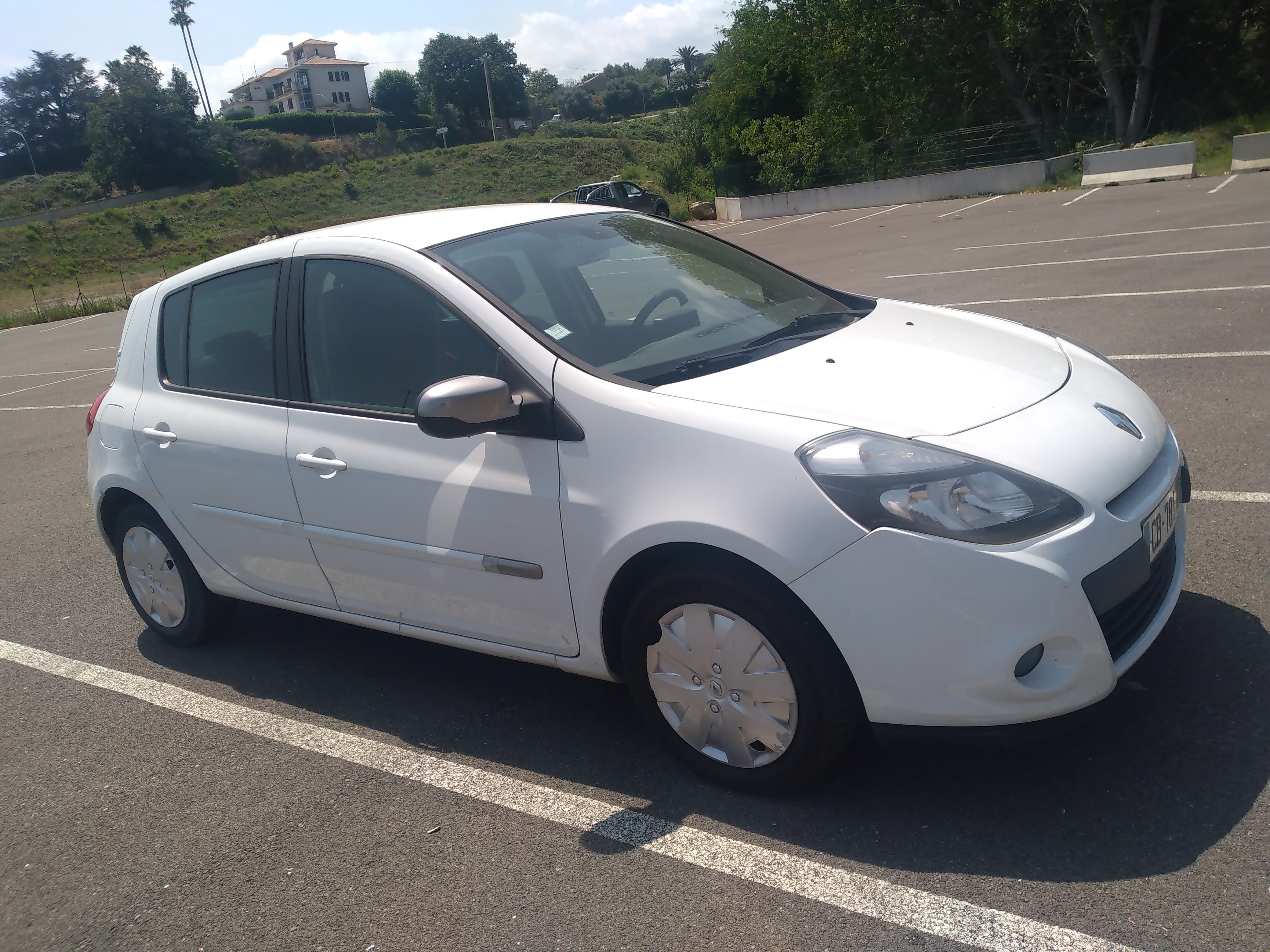 Renault Clio 1.5 dci 90cv avec GPS