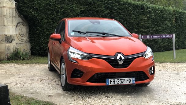 Renault Clio Louez la Renault Clio 5 Essence – Moderne, Confortable et Économique ! avec Entrée audio / iPod