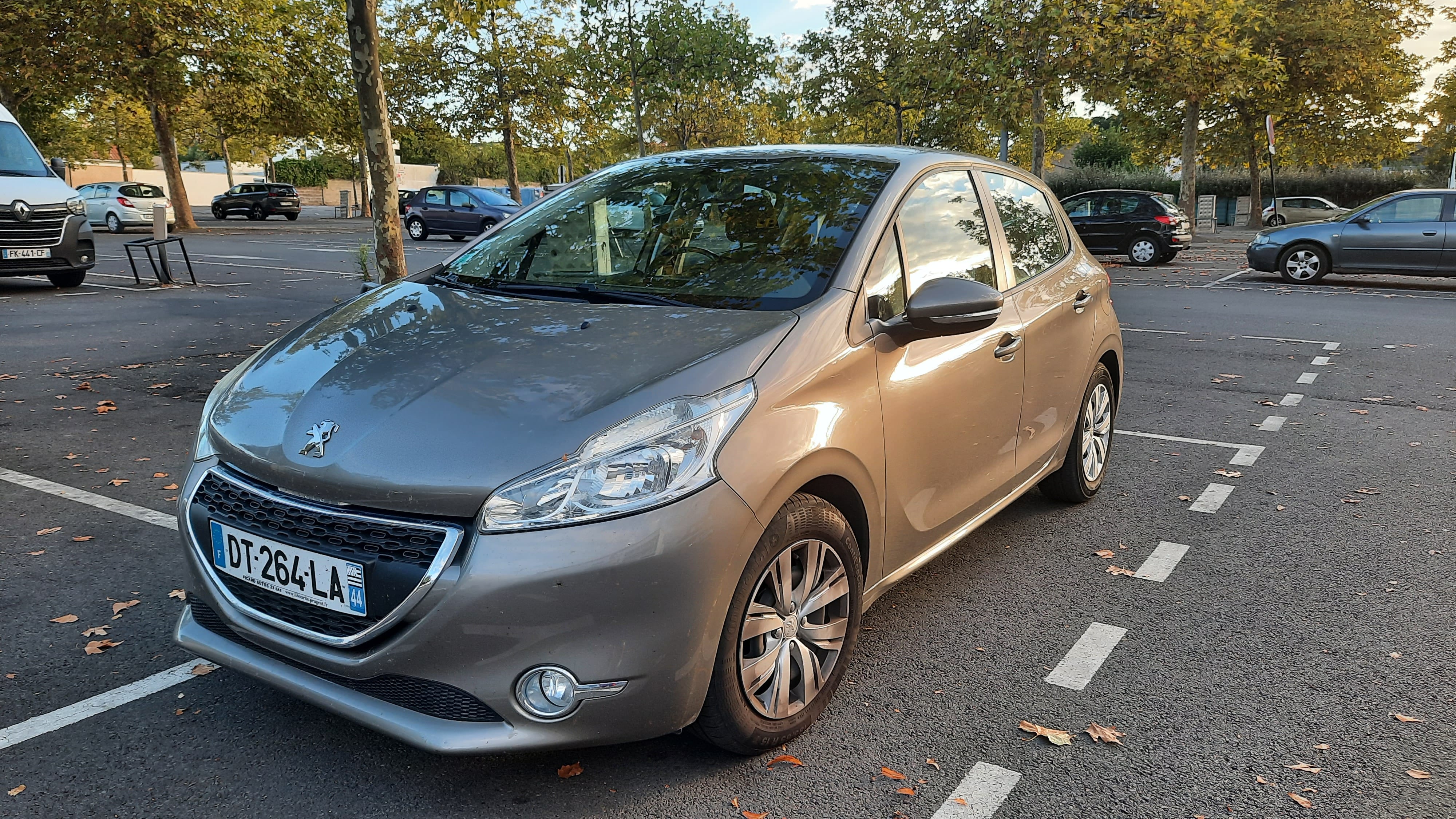 Peugeot 208, 2017, Essence 95
