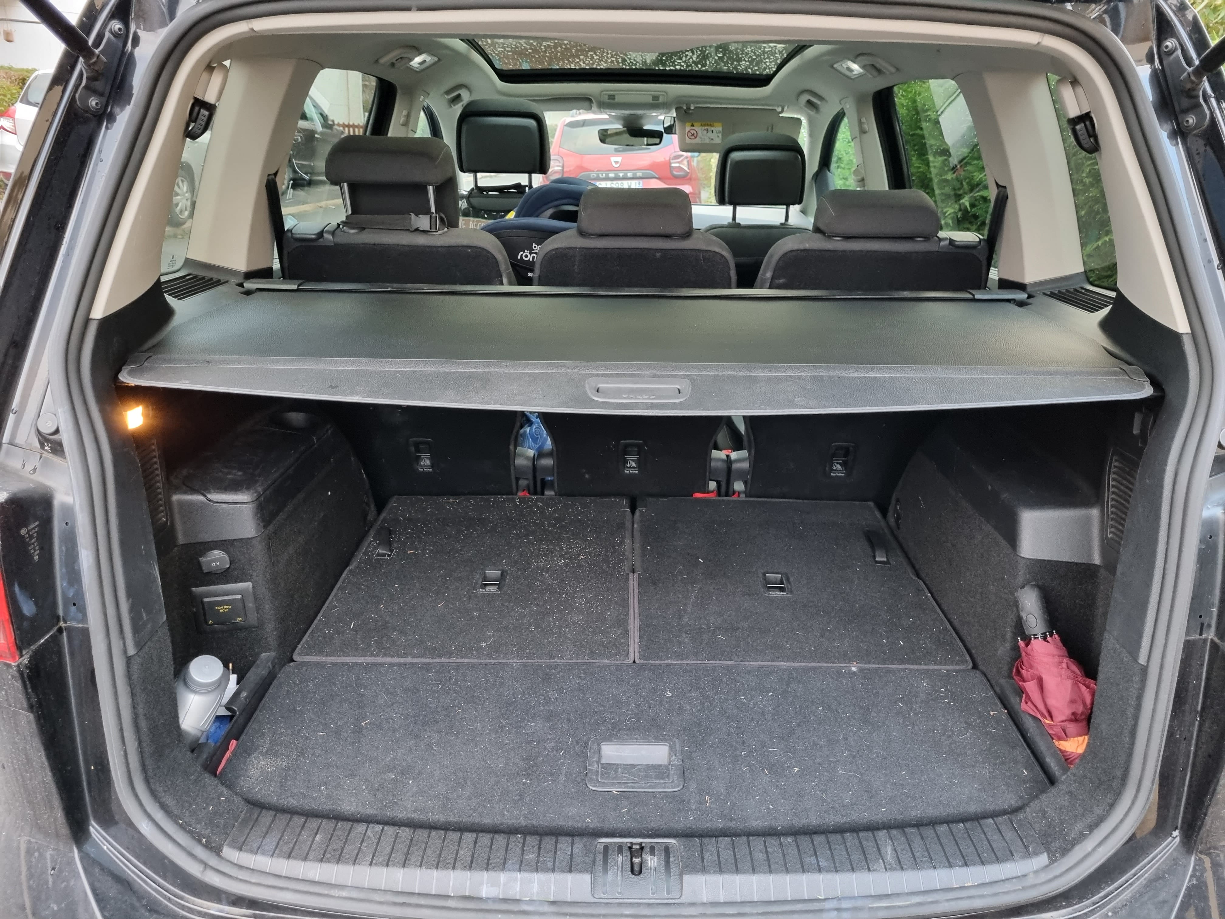 Volkswagen Touran 2.0 TDI 150CV DSG7 avec Siège bébé