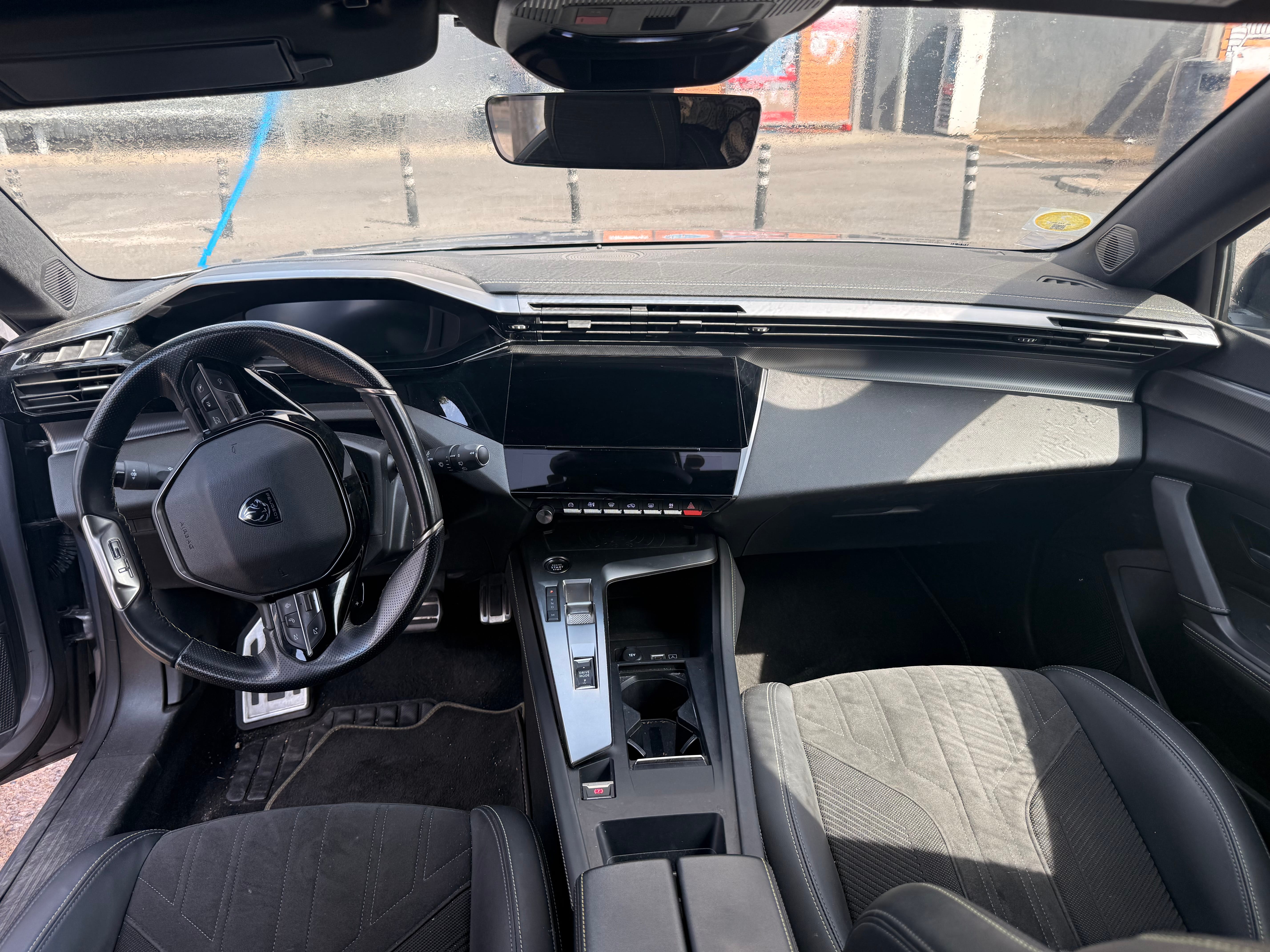 Peugeot 308 GT avec GPS