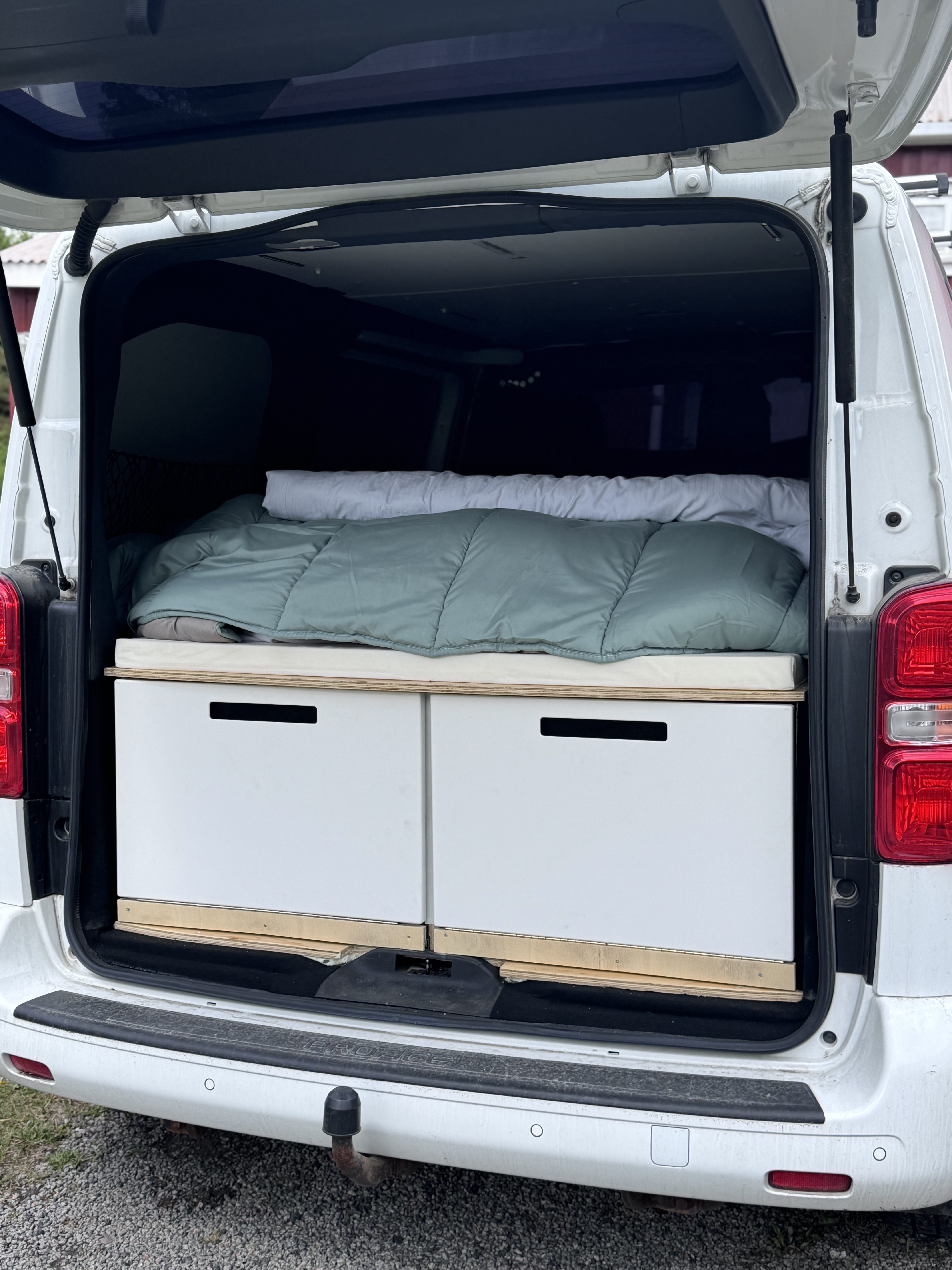 Toyota Proace Combi med Sykkelstativ