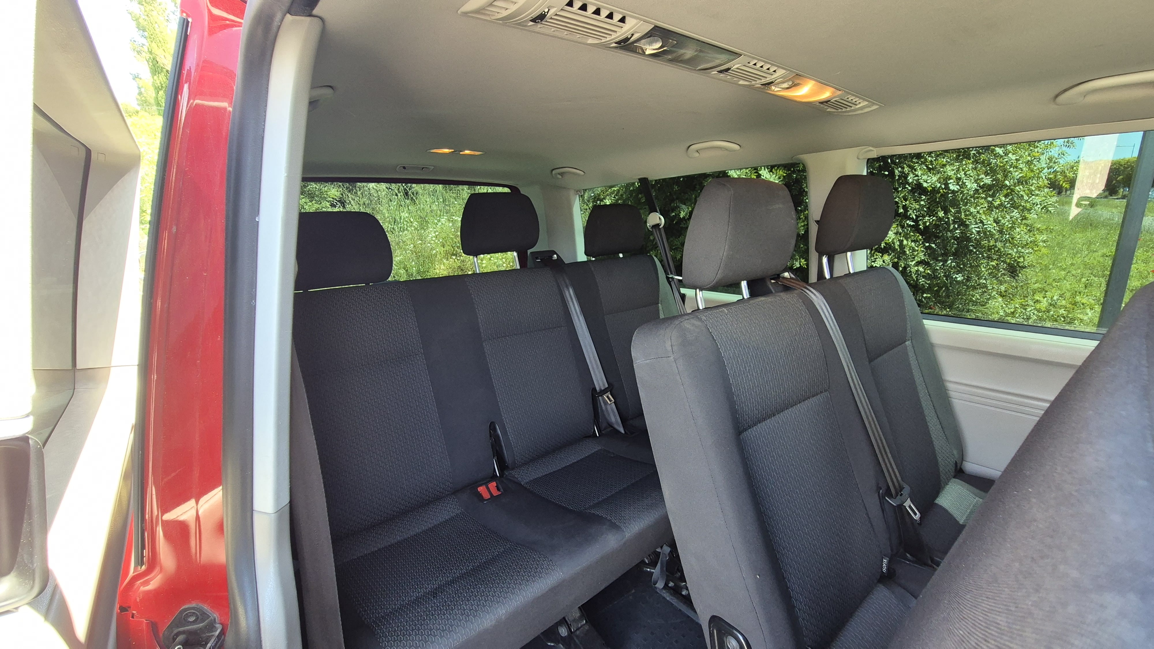 Volkswagen Caravelle avec Autoradio