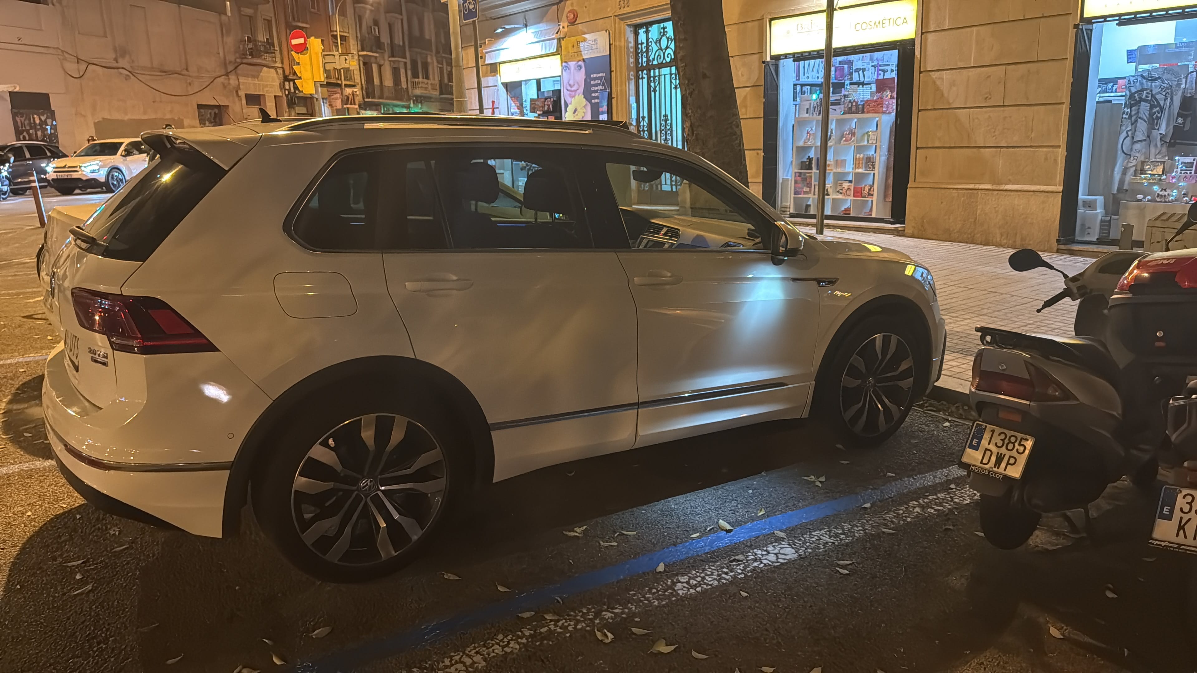 Volkswagen Tiguan 2.0T SE 4Motion con Aire acondicionado