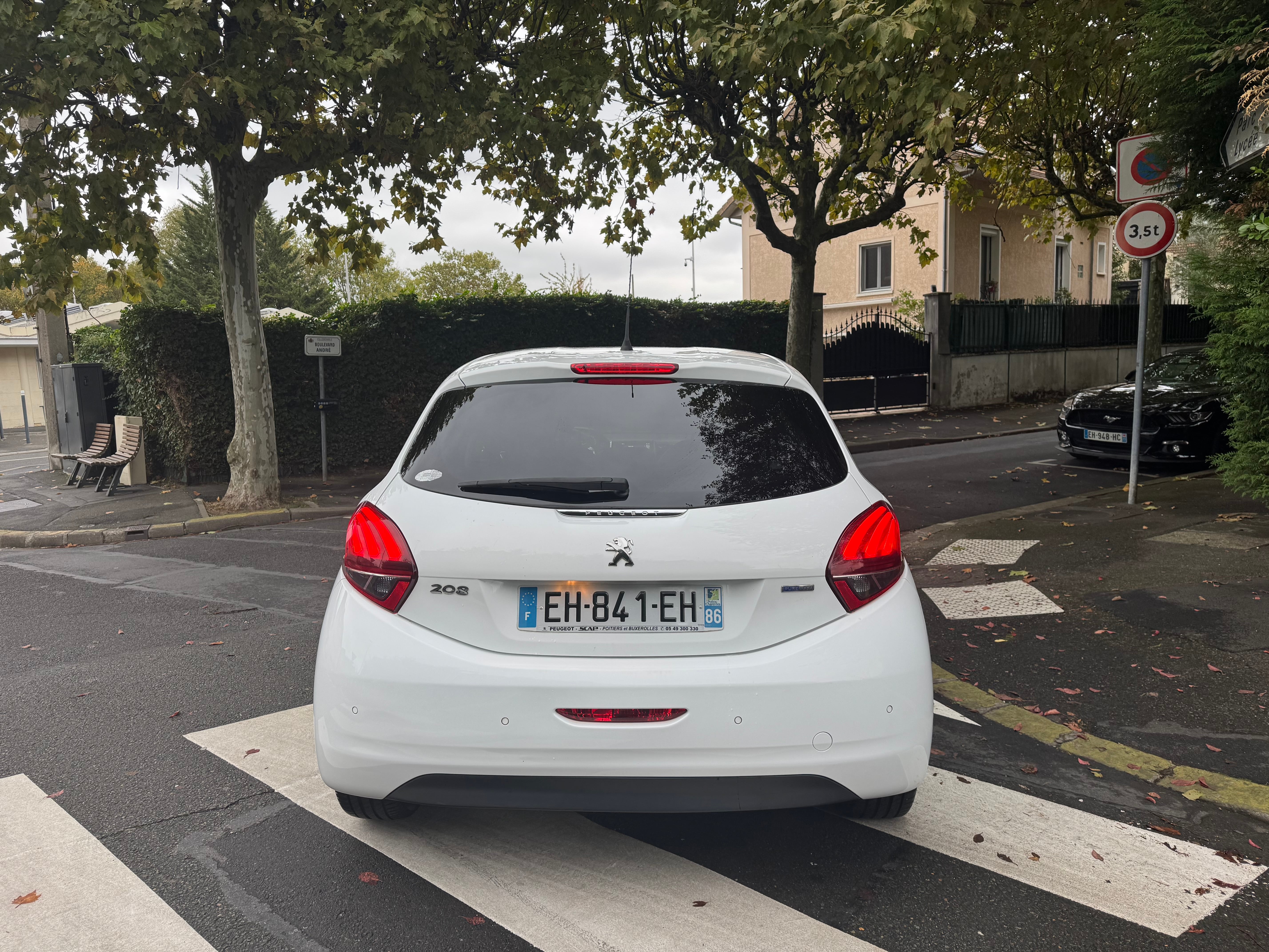 Peugeot 208 avec Entrée audio / iPod