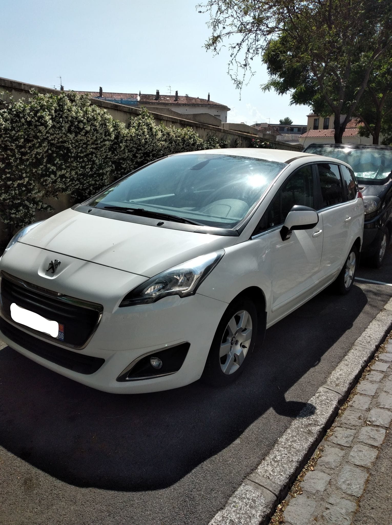 Peugeot 5008 1.6 blue hdi avec Climatisation