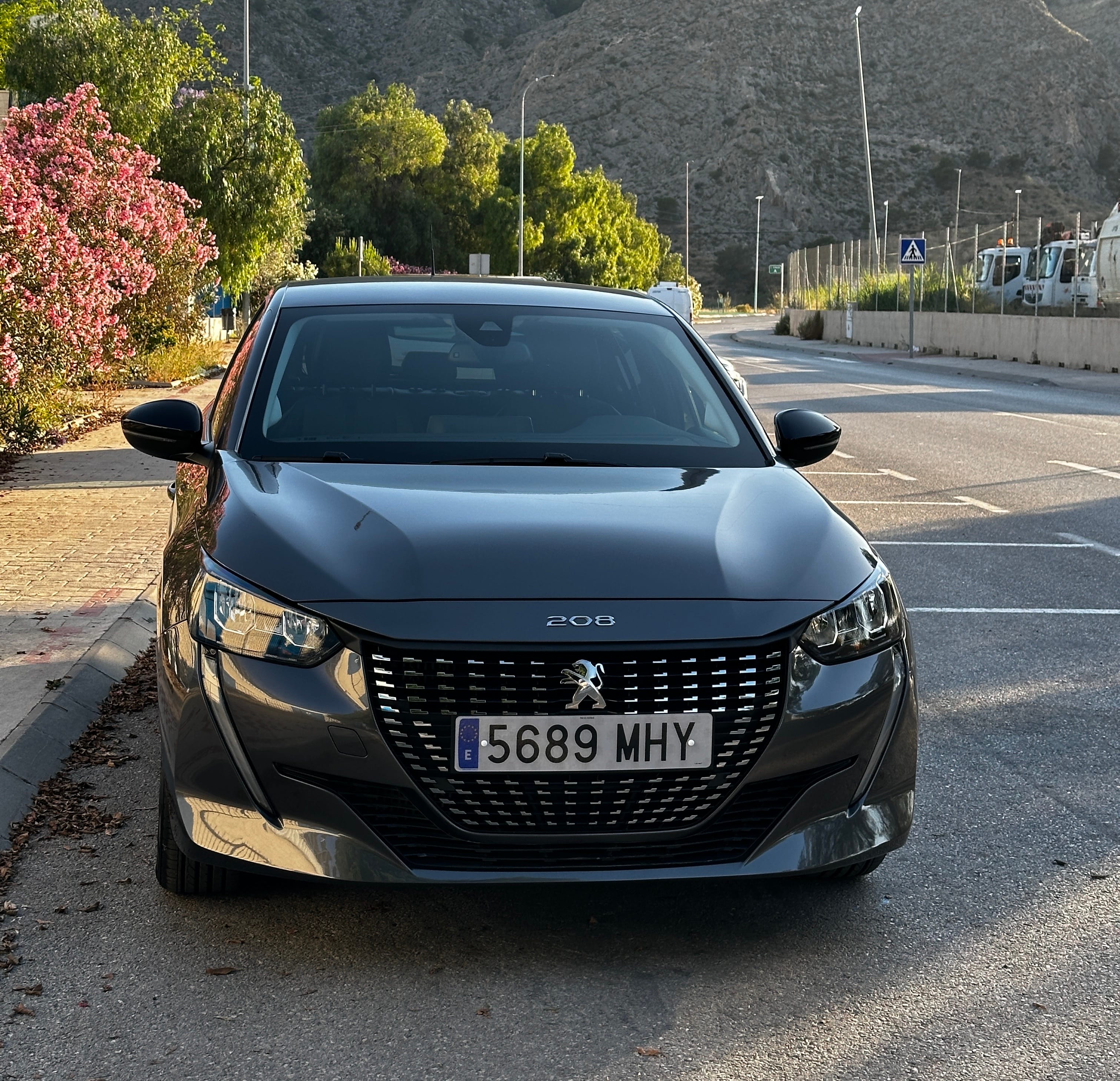 Peugeot 208 con Aire acondicionado