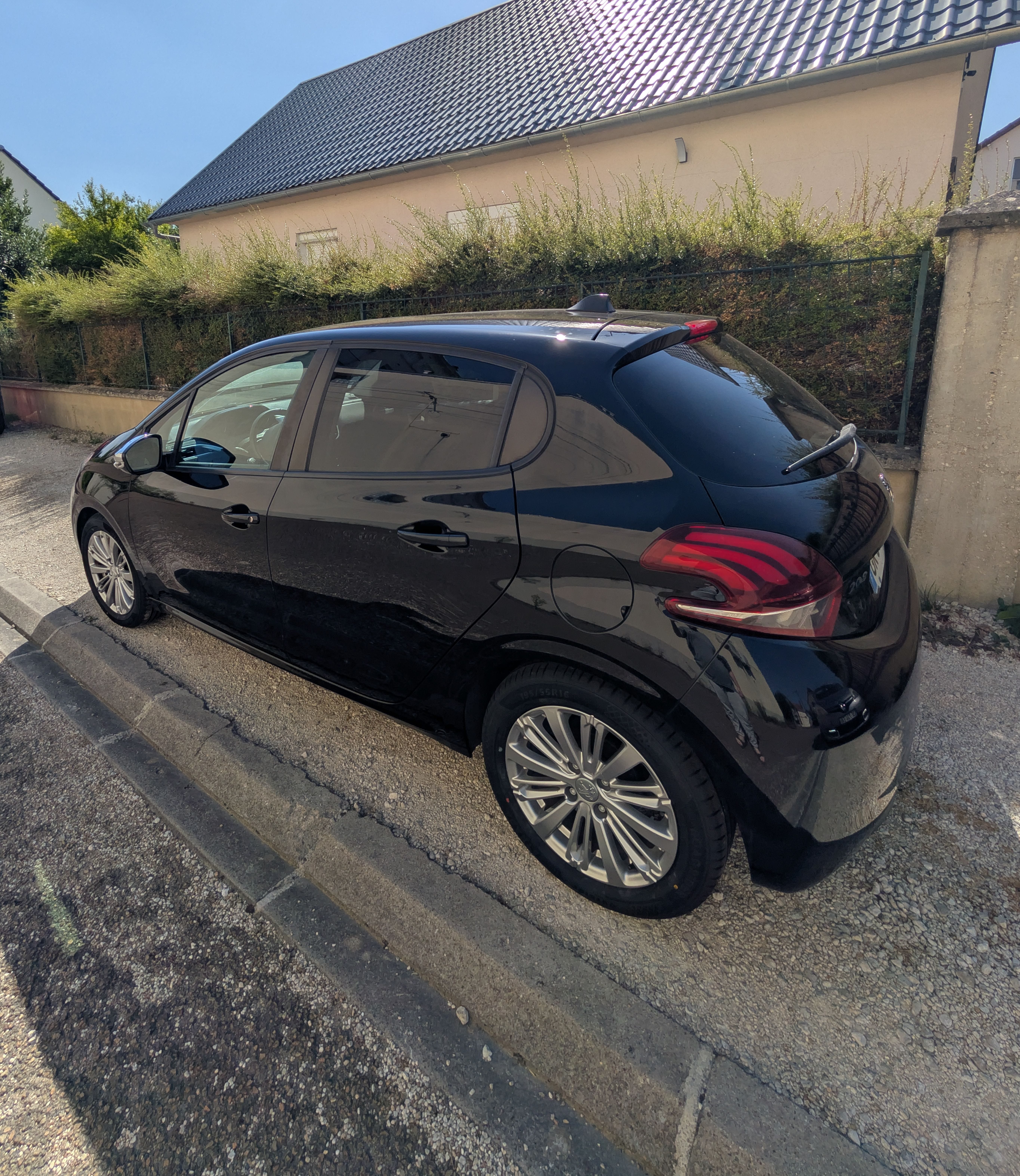 Peugeot 208 avec Climatisation