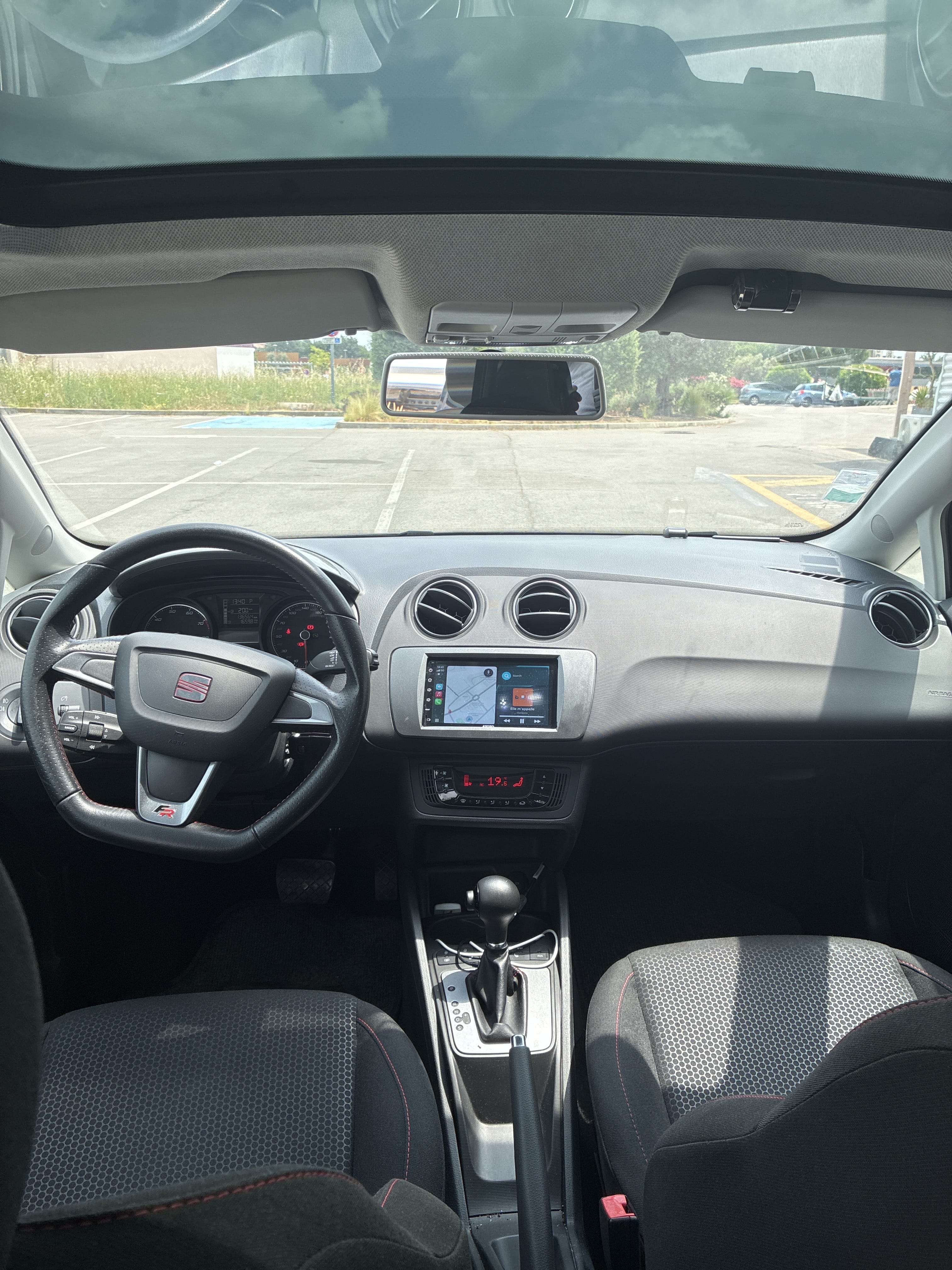 Seat Ibiza avec Apple CarPlay