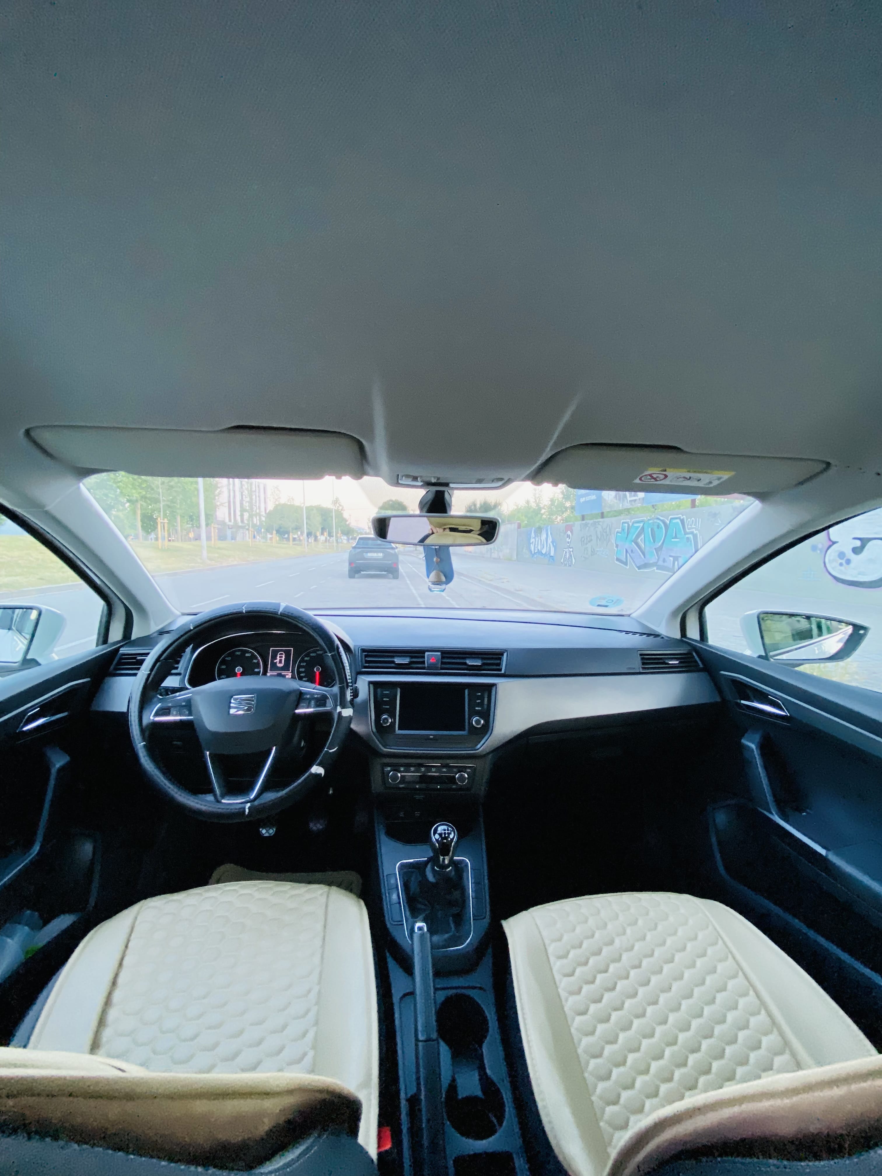 Seat Ibiza con Puertos de carga USB