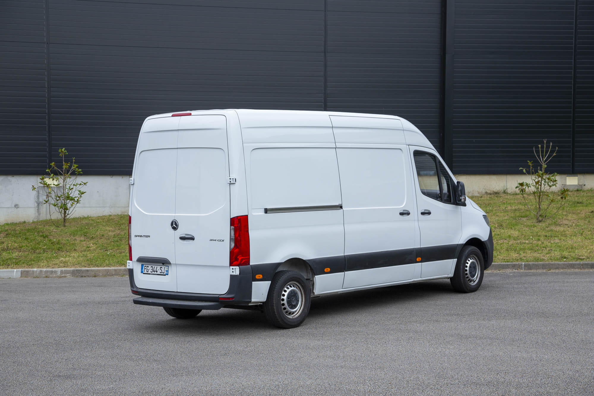Mercedes-Benz Sprinter TDI 140 avec Climatisation
