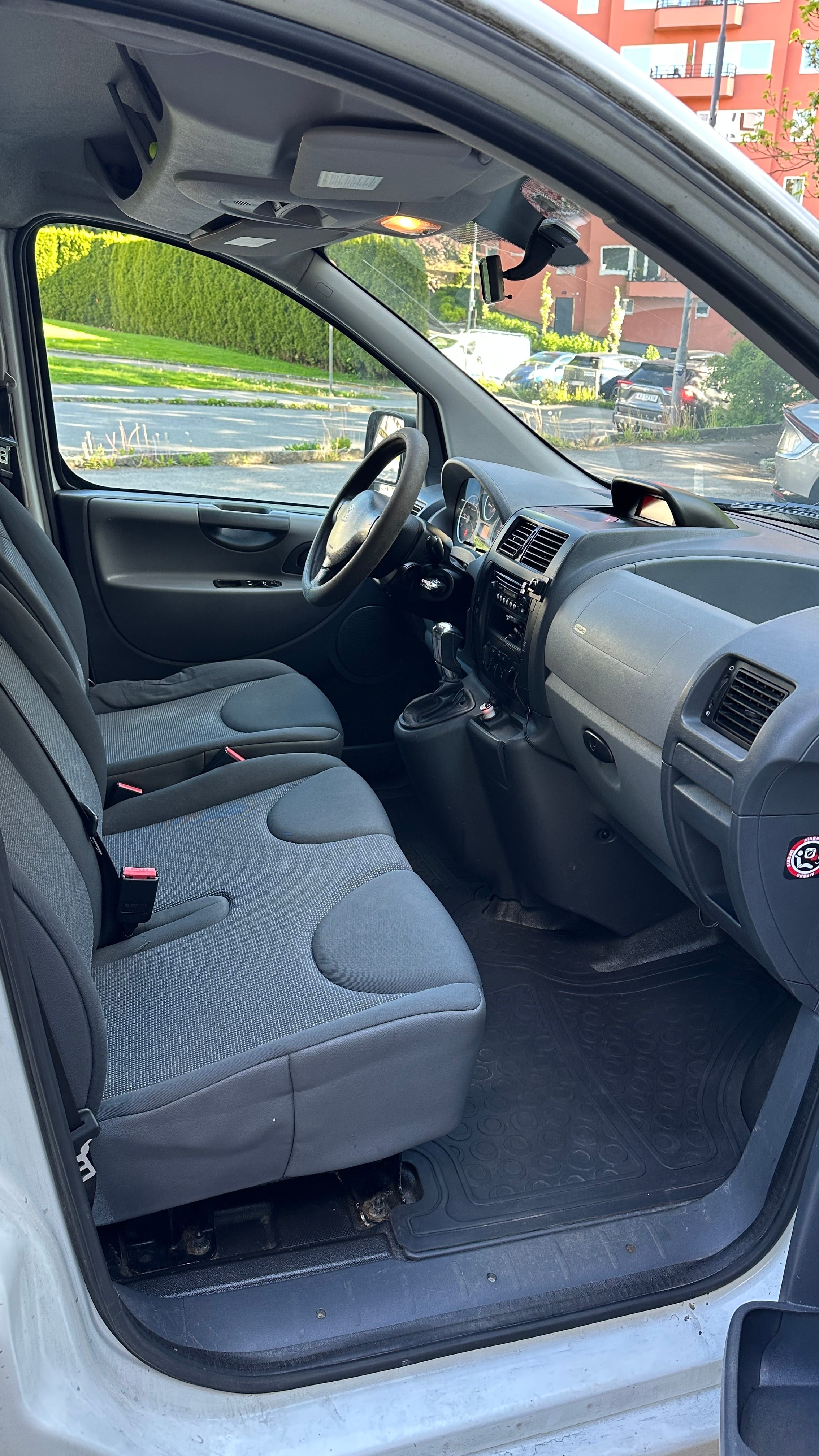 Peugeot Expert mit Audio-/iPod-Zugang