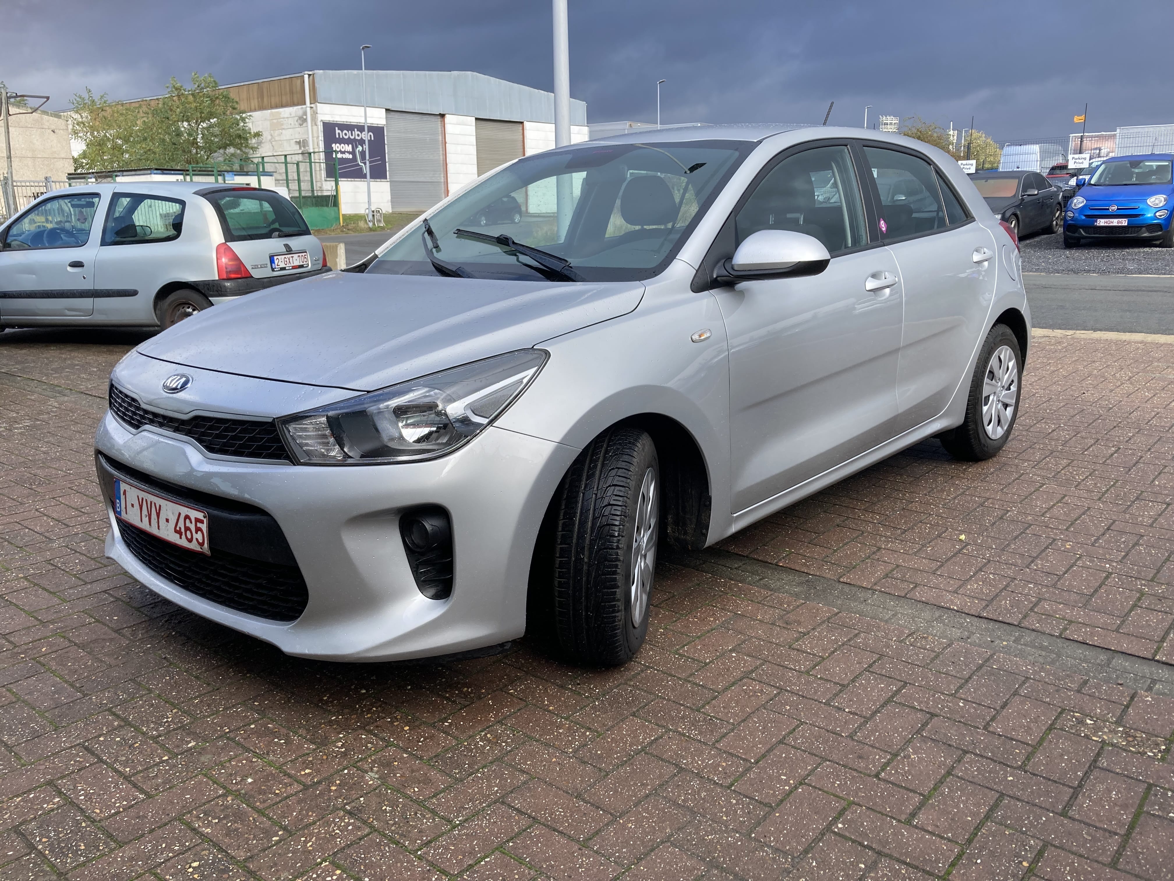 Kia Rio with Audio / iPod input