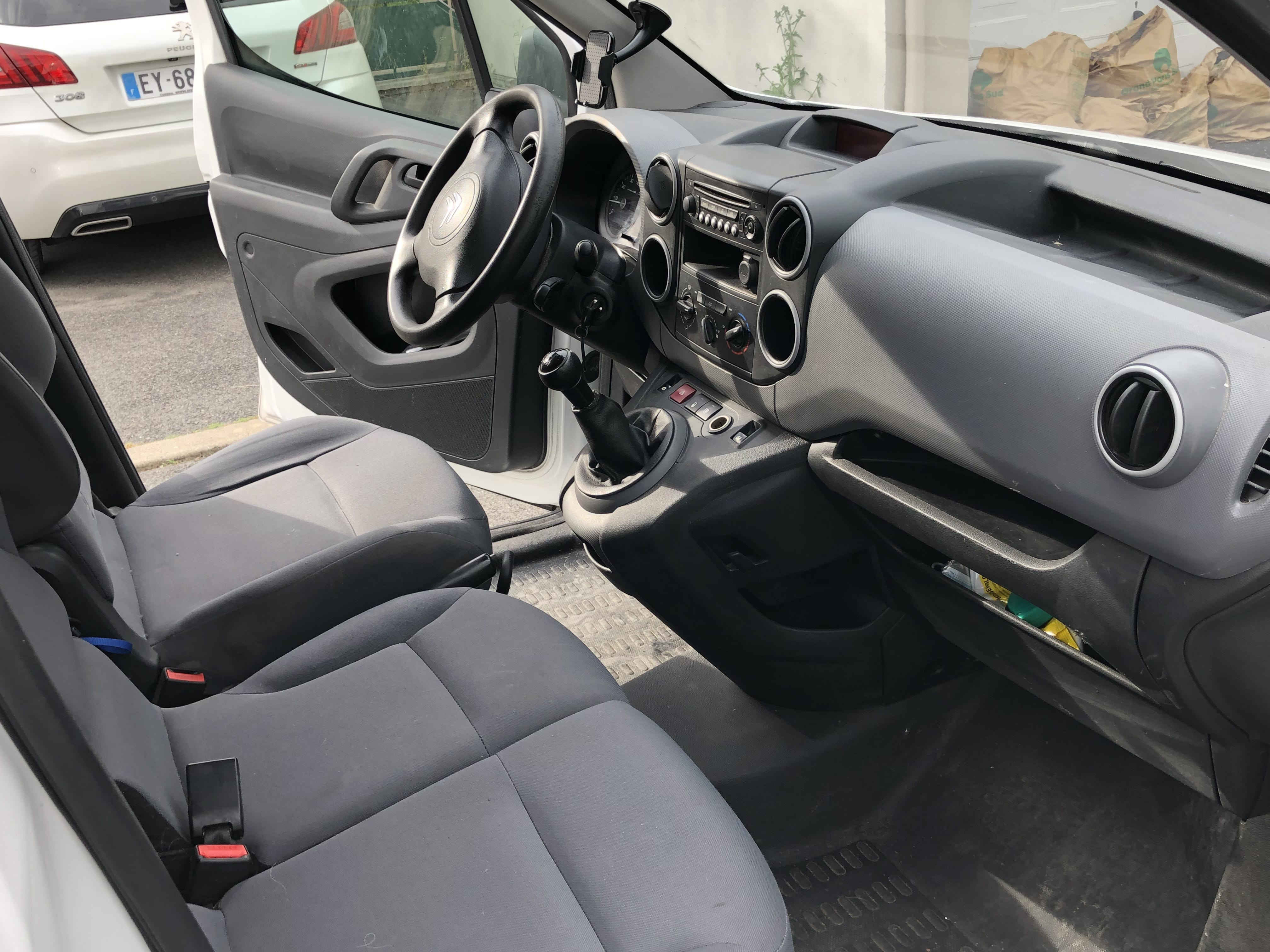 Citroen Berlingo with Bluetooth audio