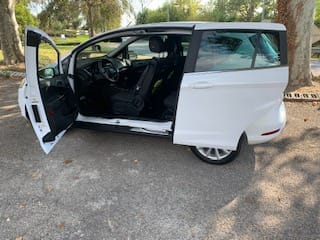 Ford B-Max avec Entrée audio / iPod