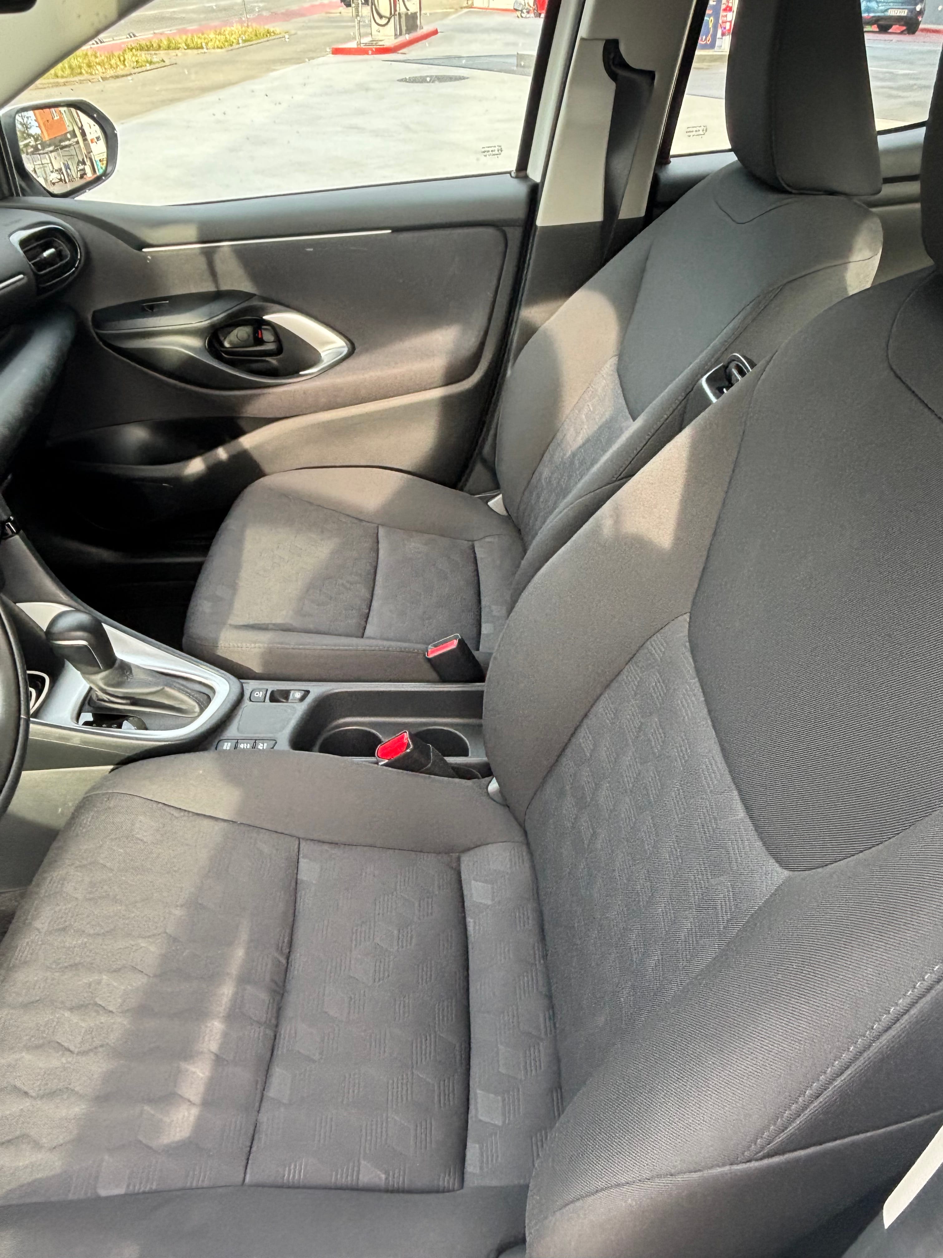Toyota Yaris Híbrido con Cámara de marcha atrás