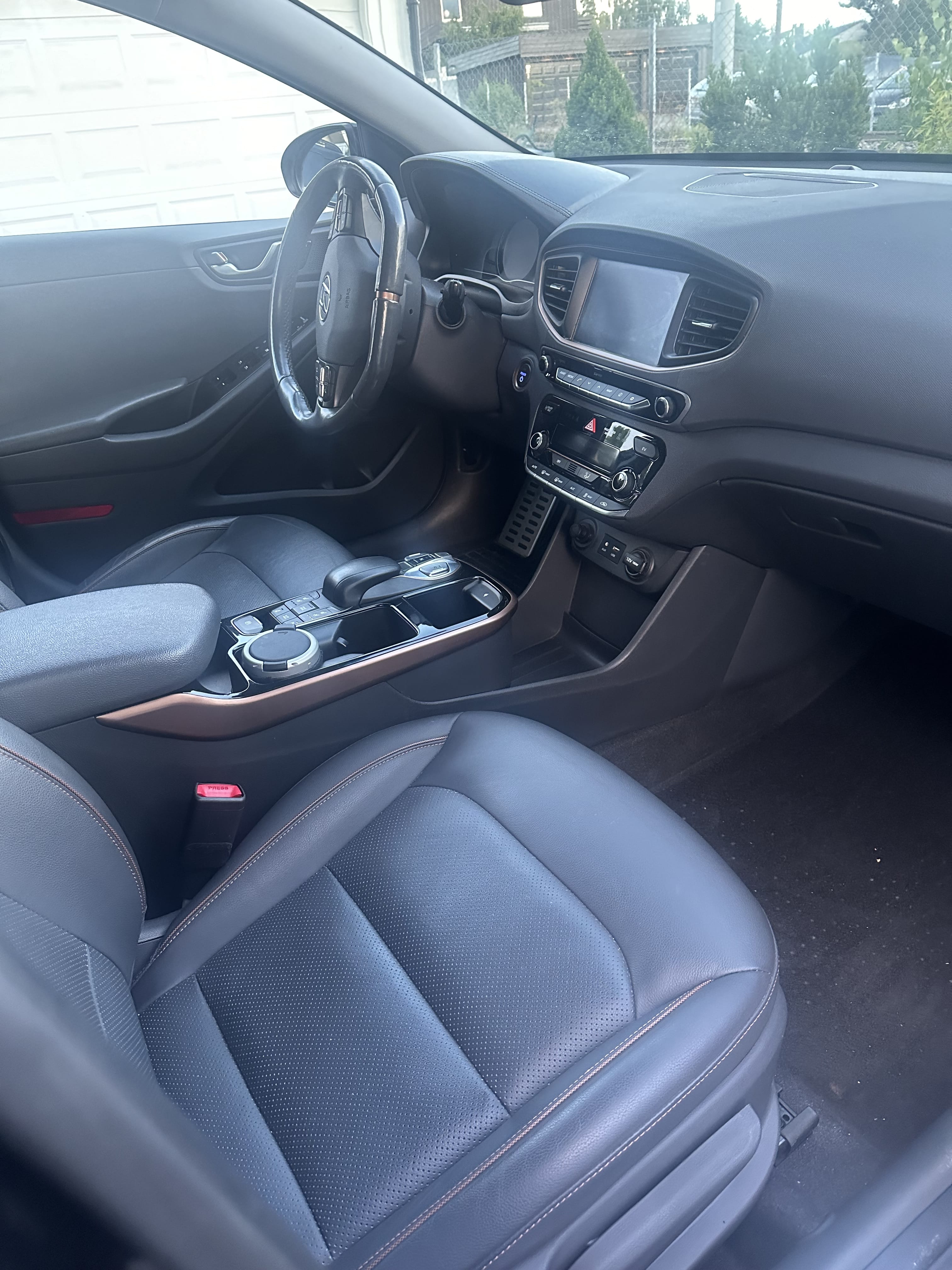 Hyundai Ioniq with Cruise control