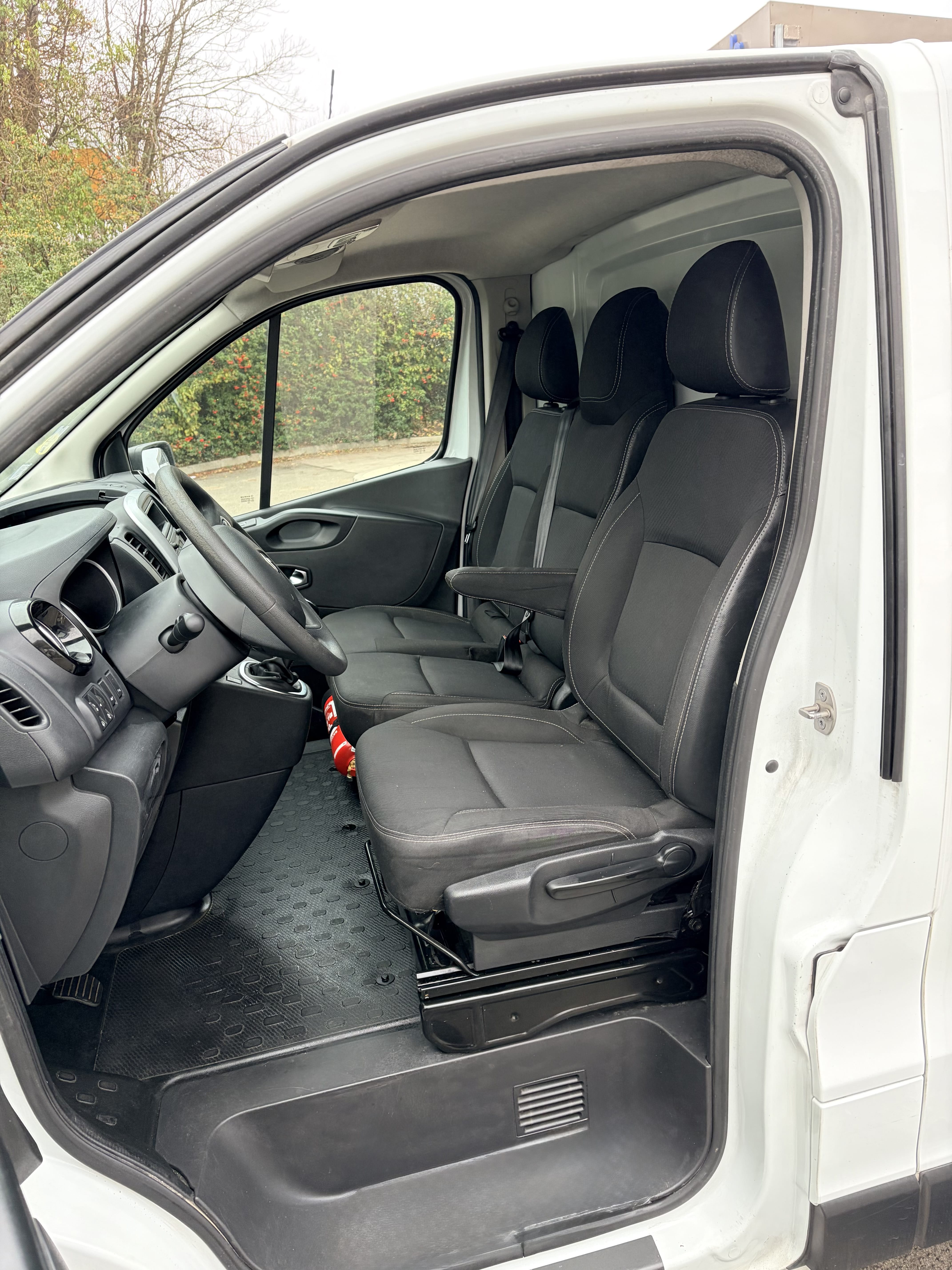 Renault Trafic 2.0 DCI avec Audio Bluetooth