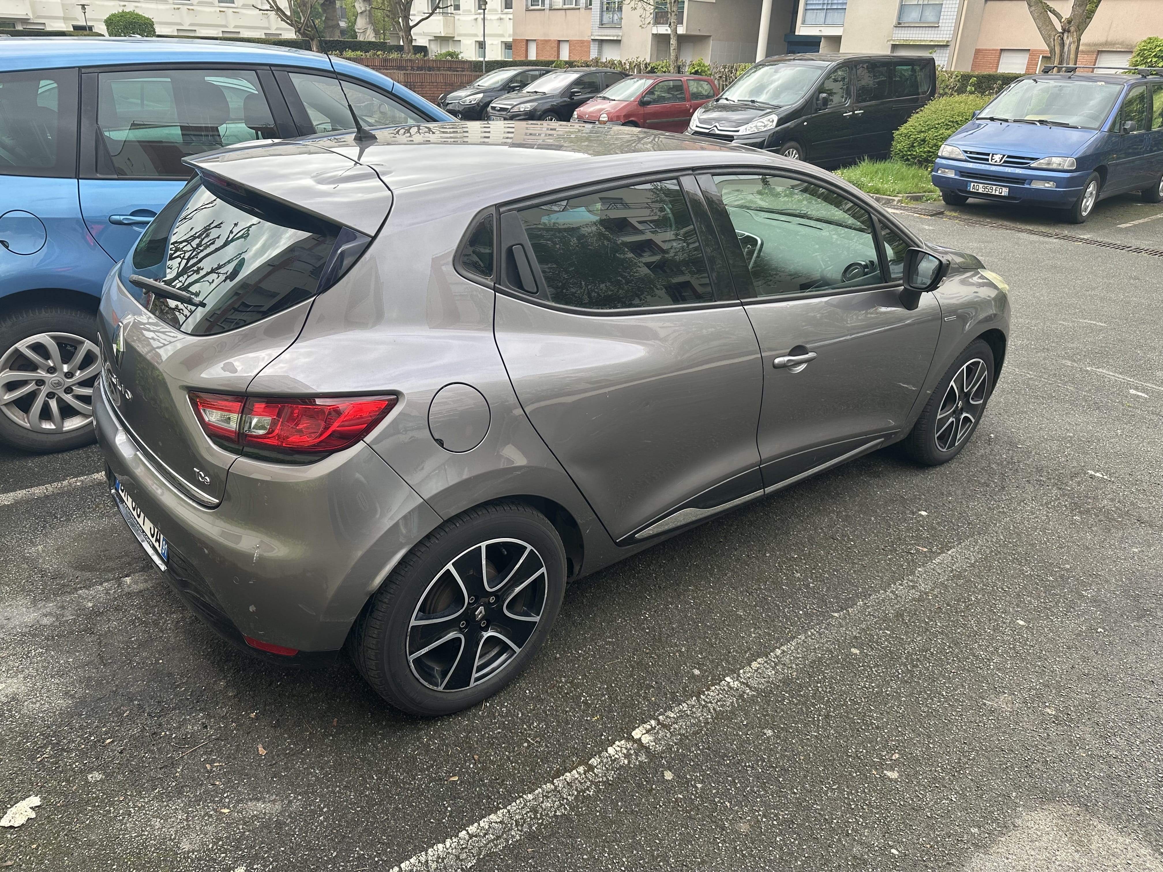 Renault Clio avec Climatisation