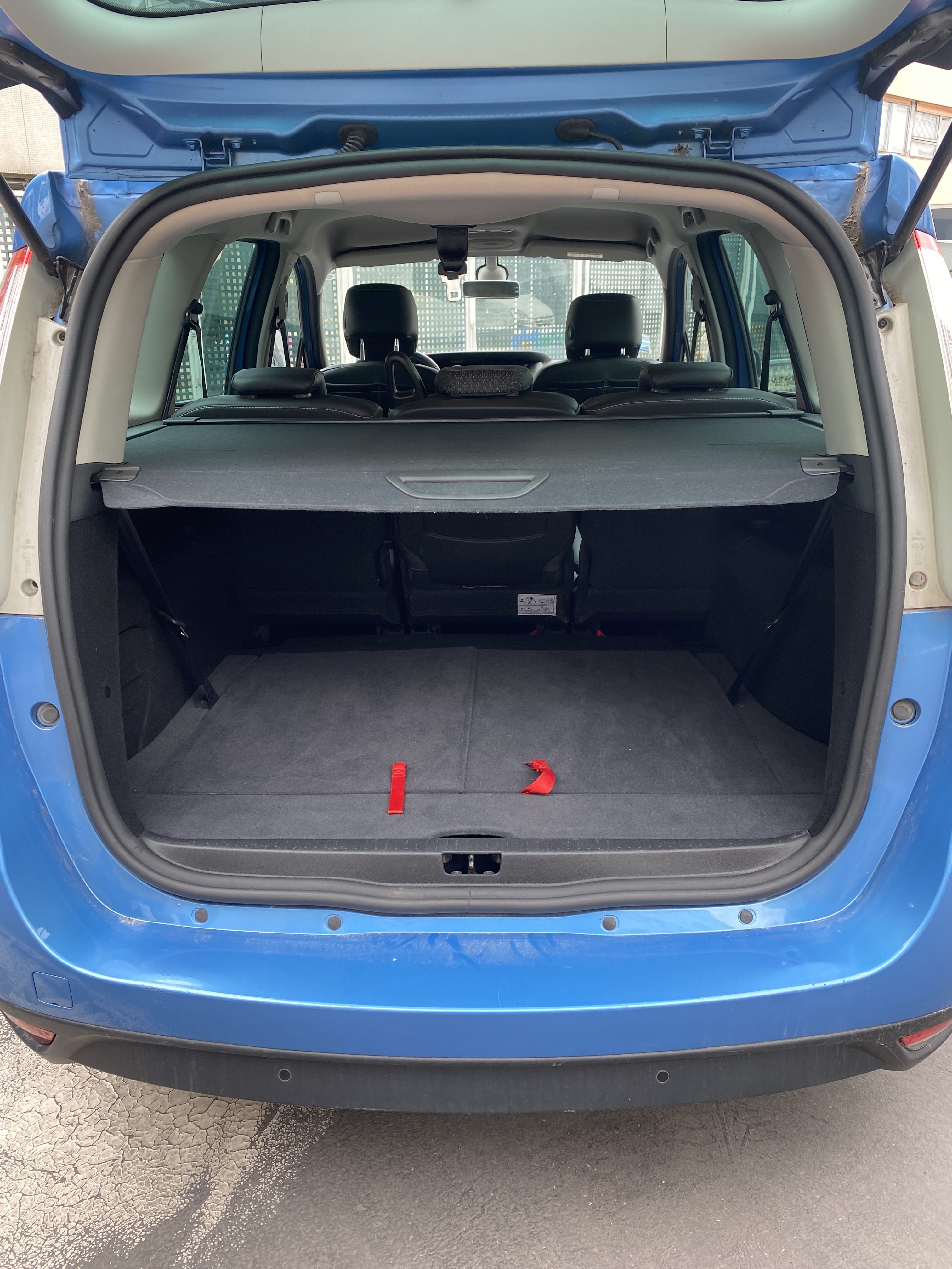 Renault Grand Scenic III 894 avec Siège bébé