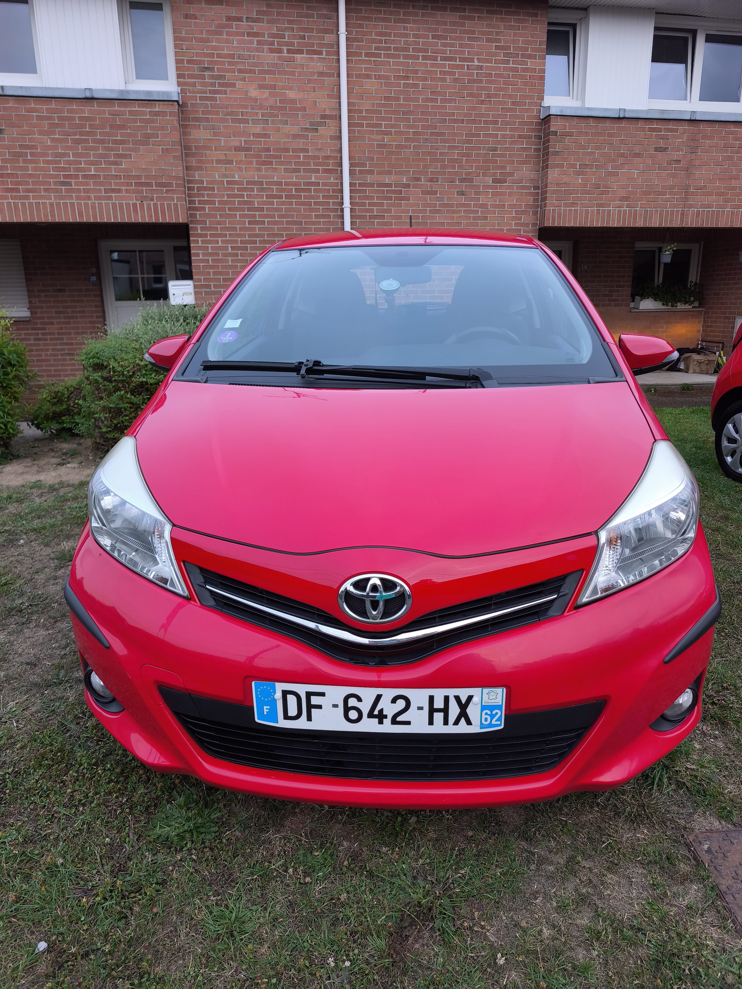 Toyota Yaris, 2014, Essence 95