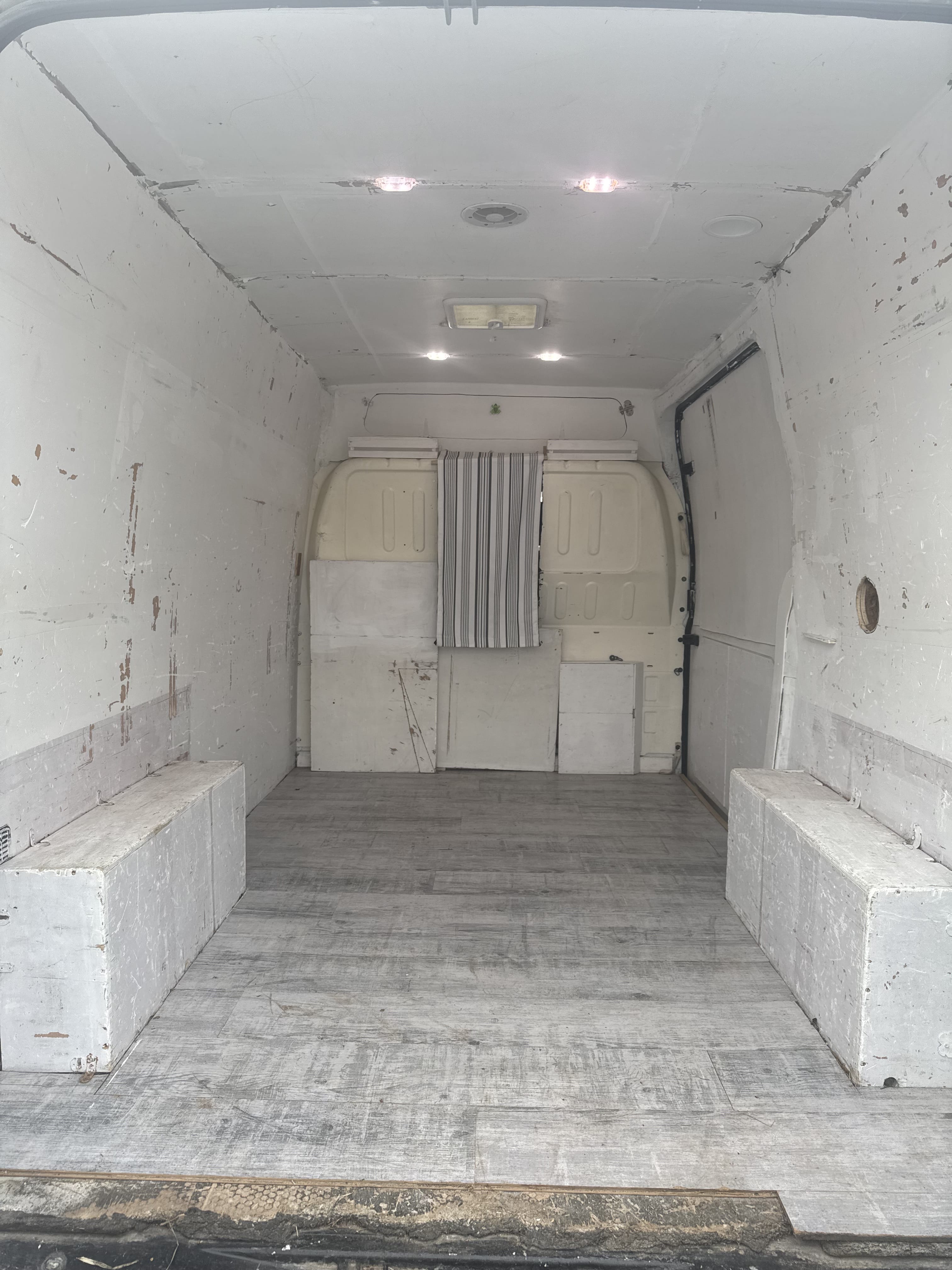 Ford Transit Fourgon TDCI réservoir 80 Litres