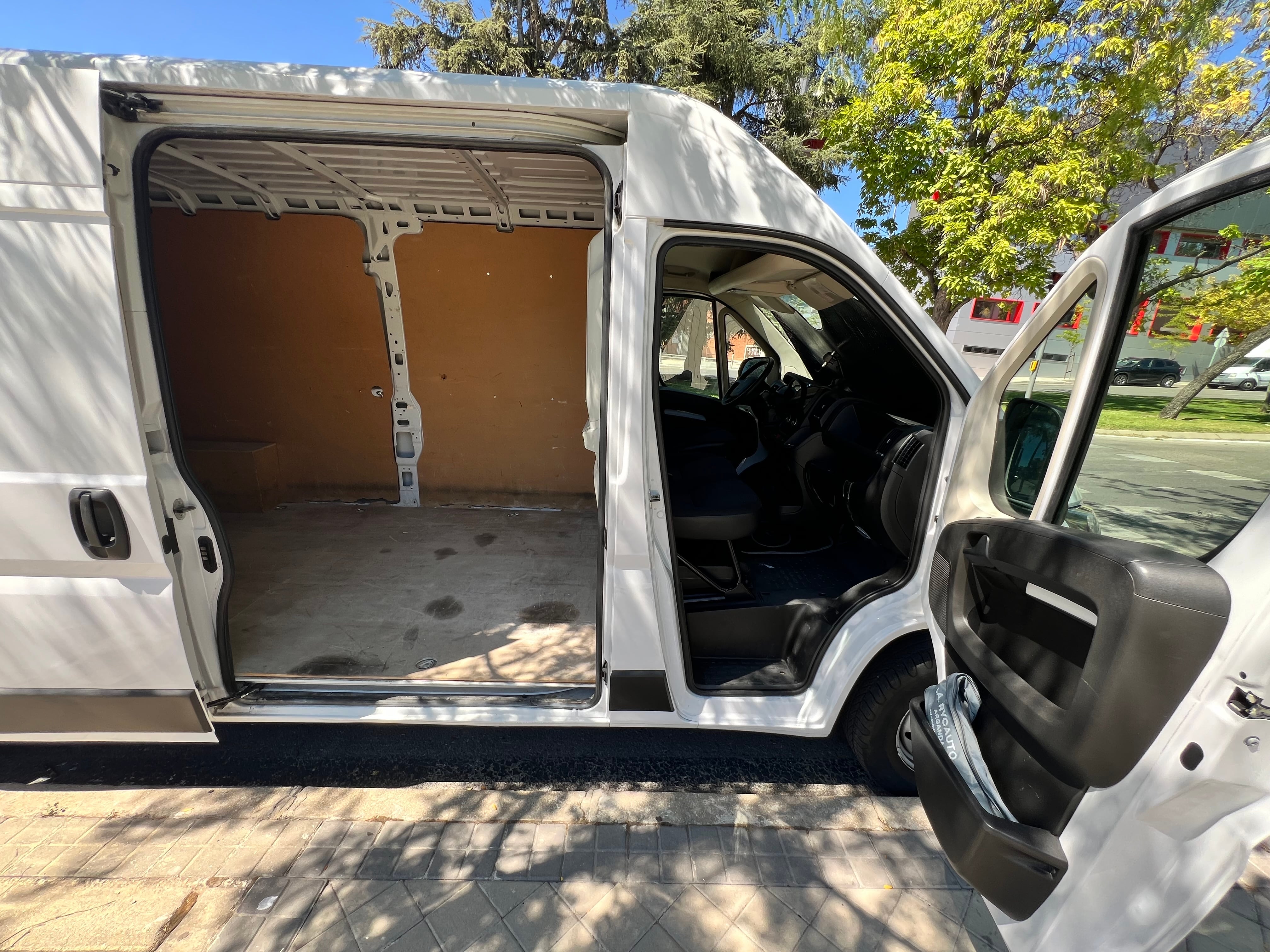 Peugeot Boxer met Bluetooth audio