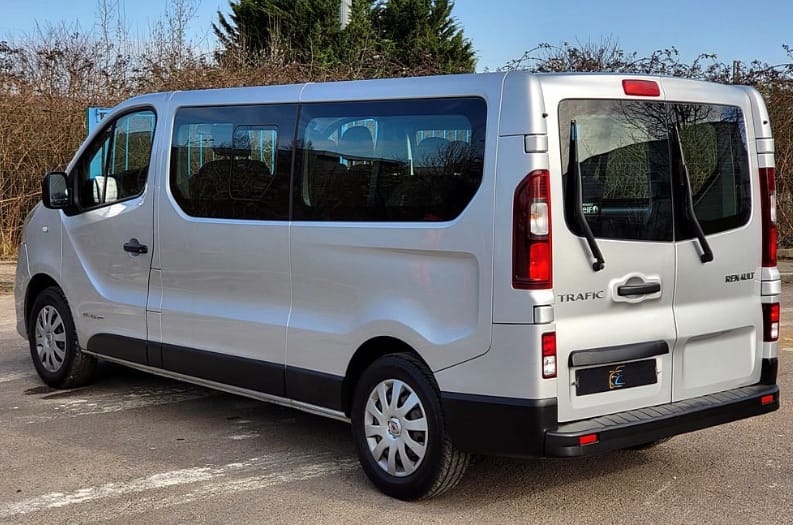 Renault Trafic Passenger con GPS