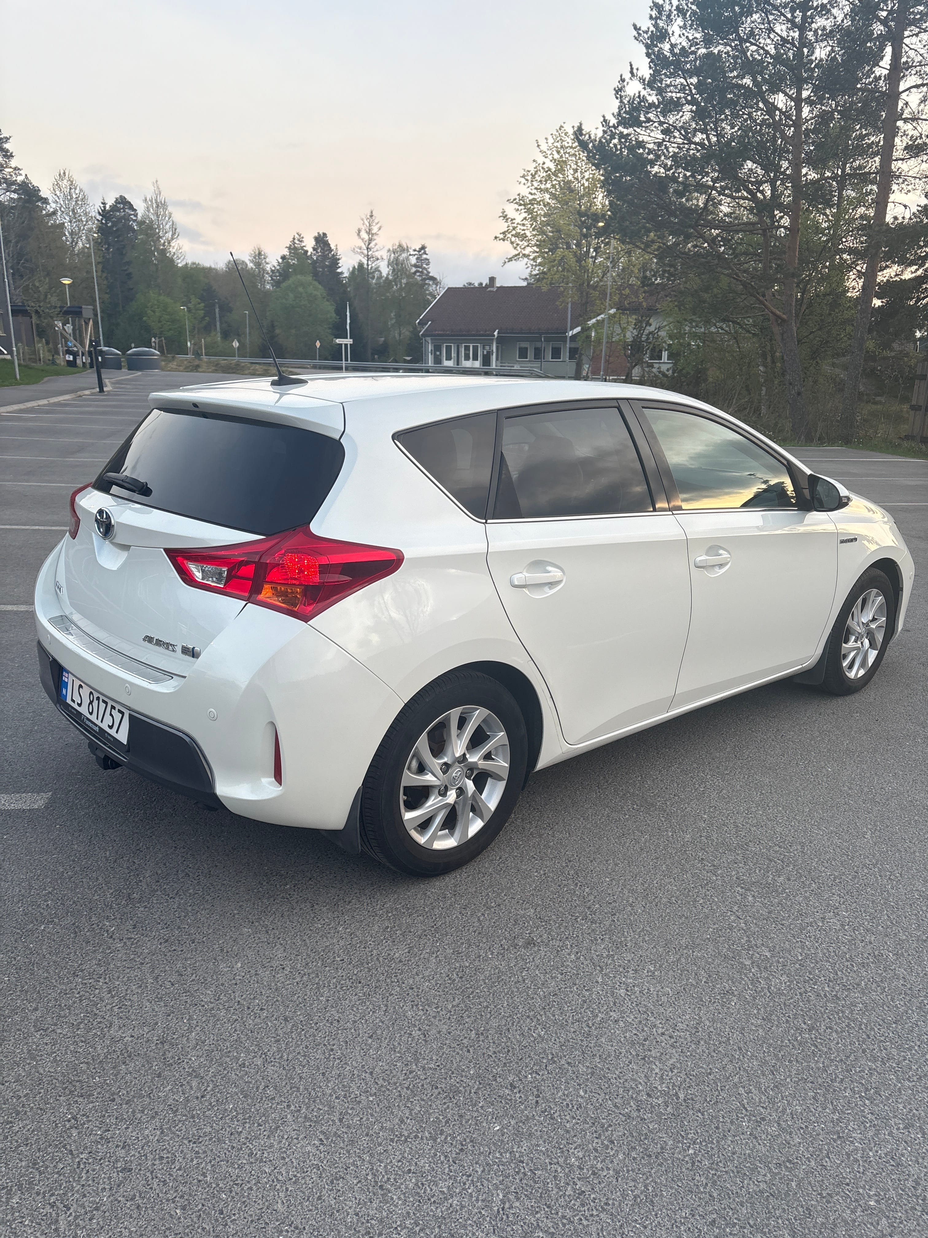 Toyota Auris Hybrid med USB ladeuttak