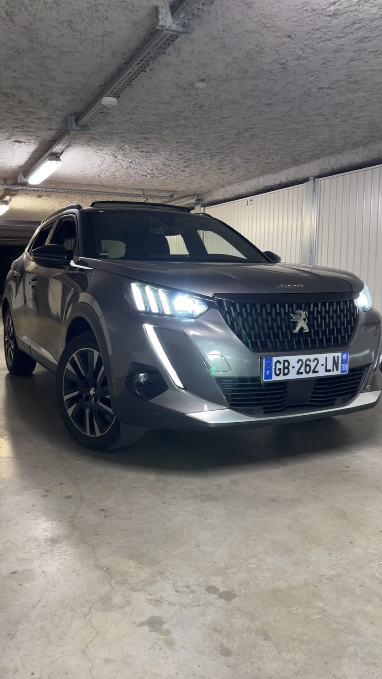 Peugeot 2008, 2021, Essence 95, automatique