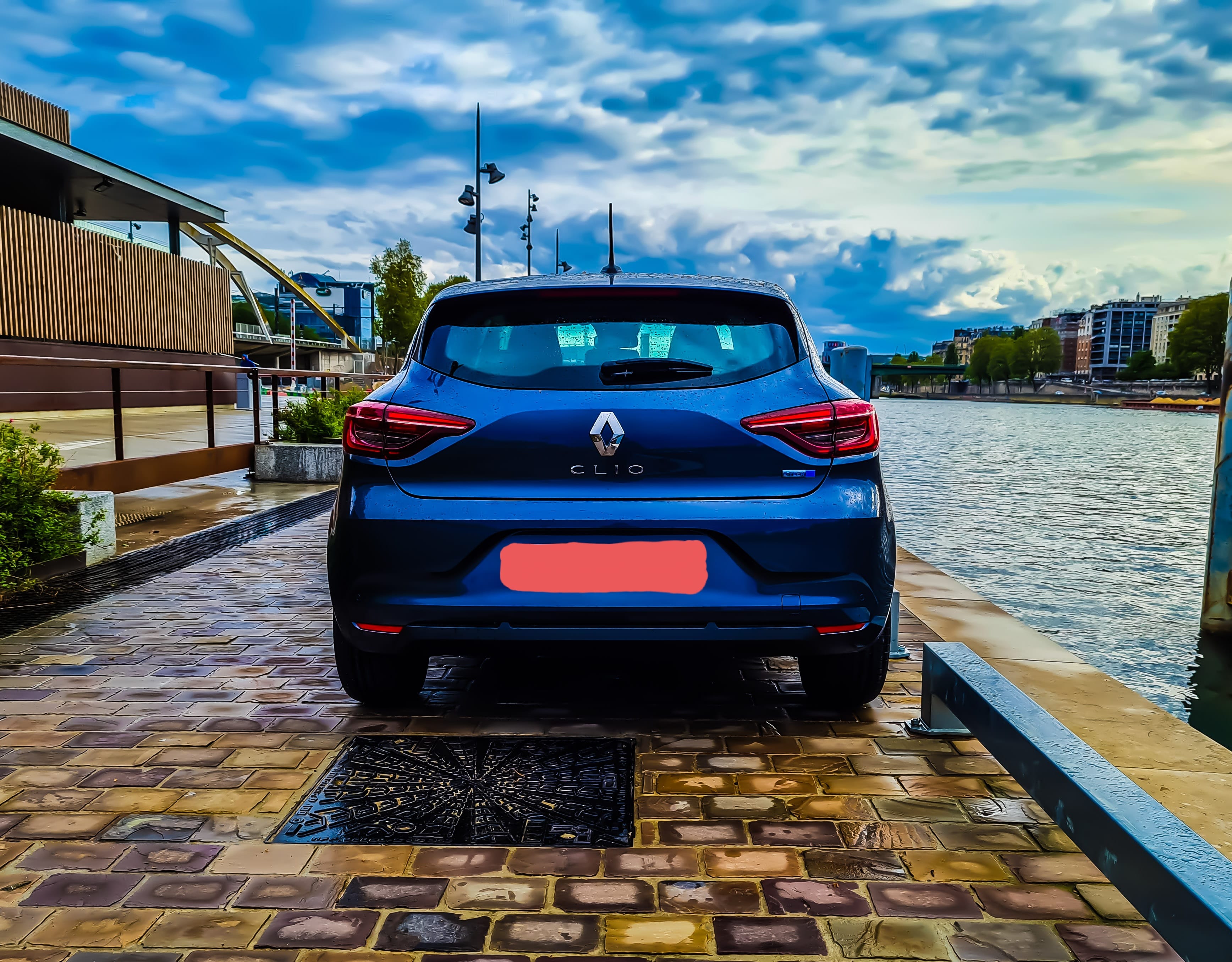 Renault Clio E-tech HYBRIDE 140ch (FY952) (Clim, USB, GPS, Radar recul, Connectivité Smartphone, ...) avec Audio Bluetooth