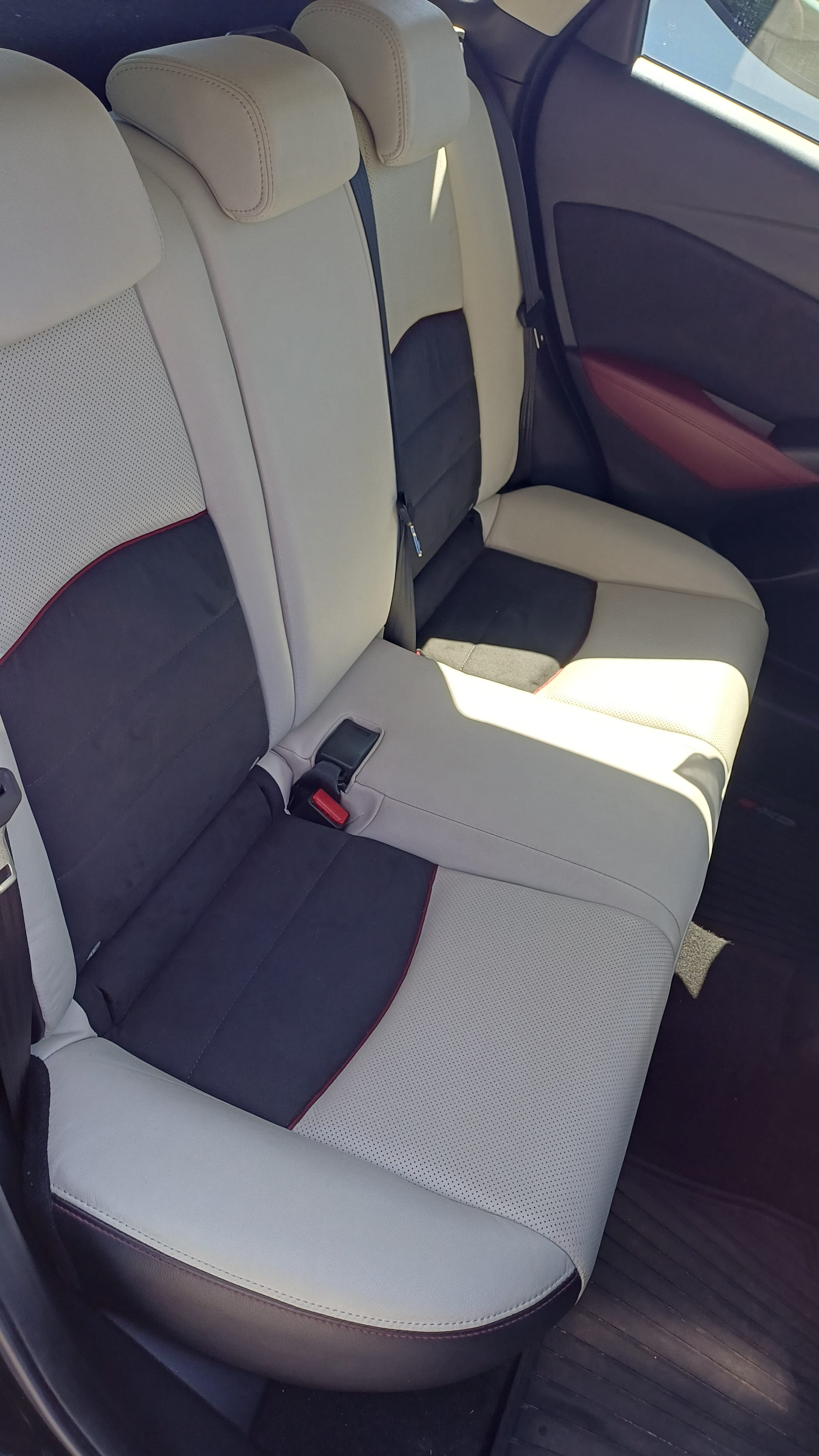 Mazda CX-3 SKYACTIV 2.0 avec Pneus neige