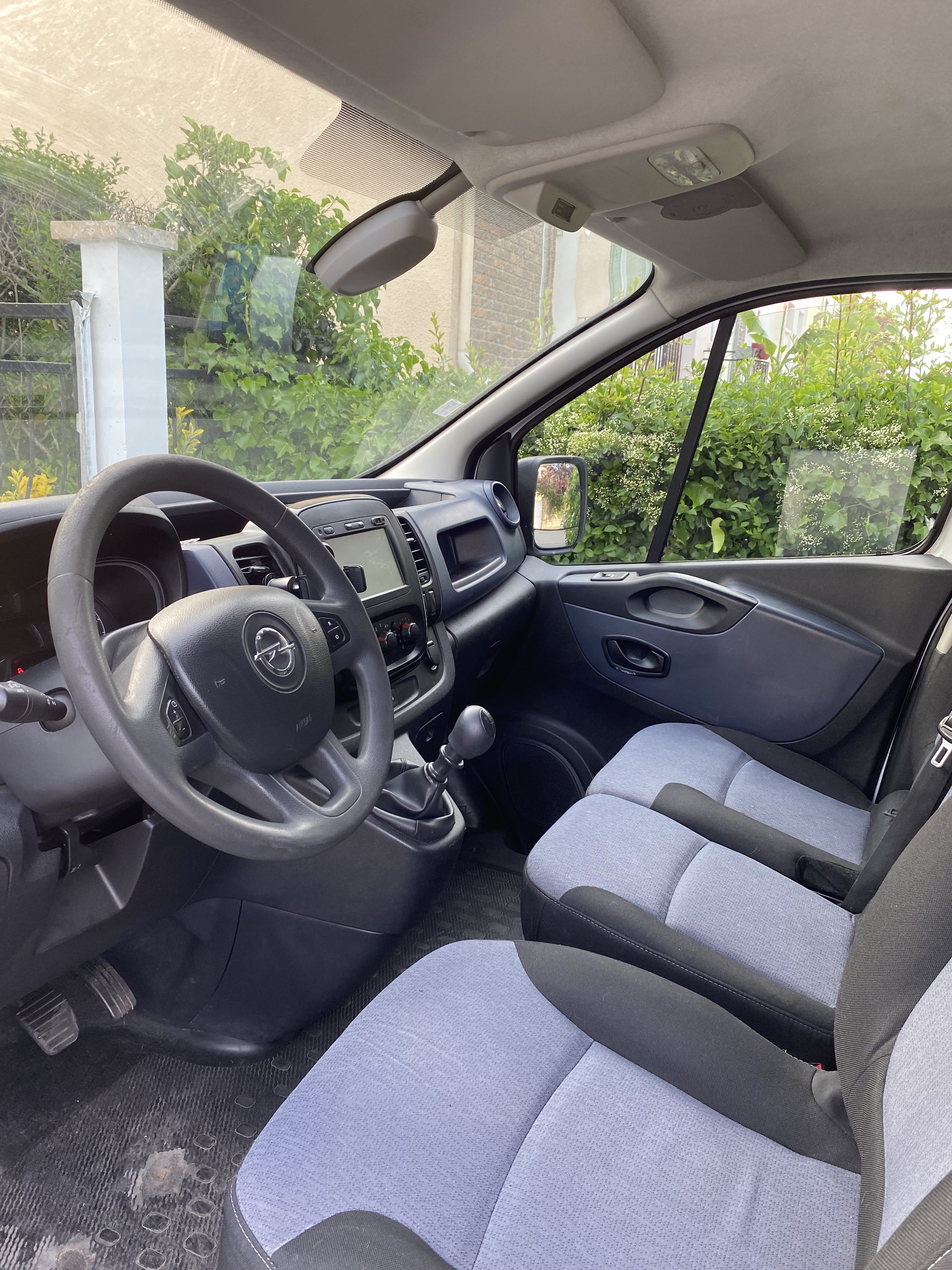 Opel Vivaro avec Régulateur de vitesse