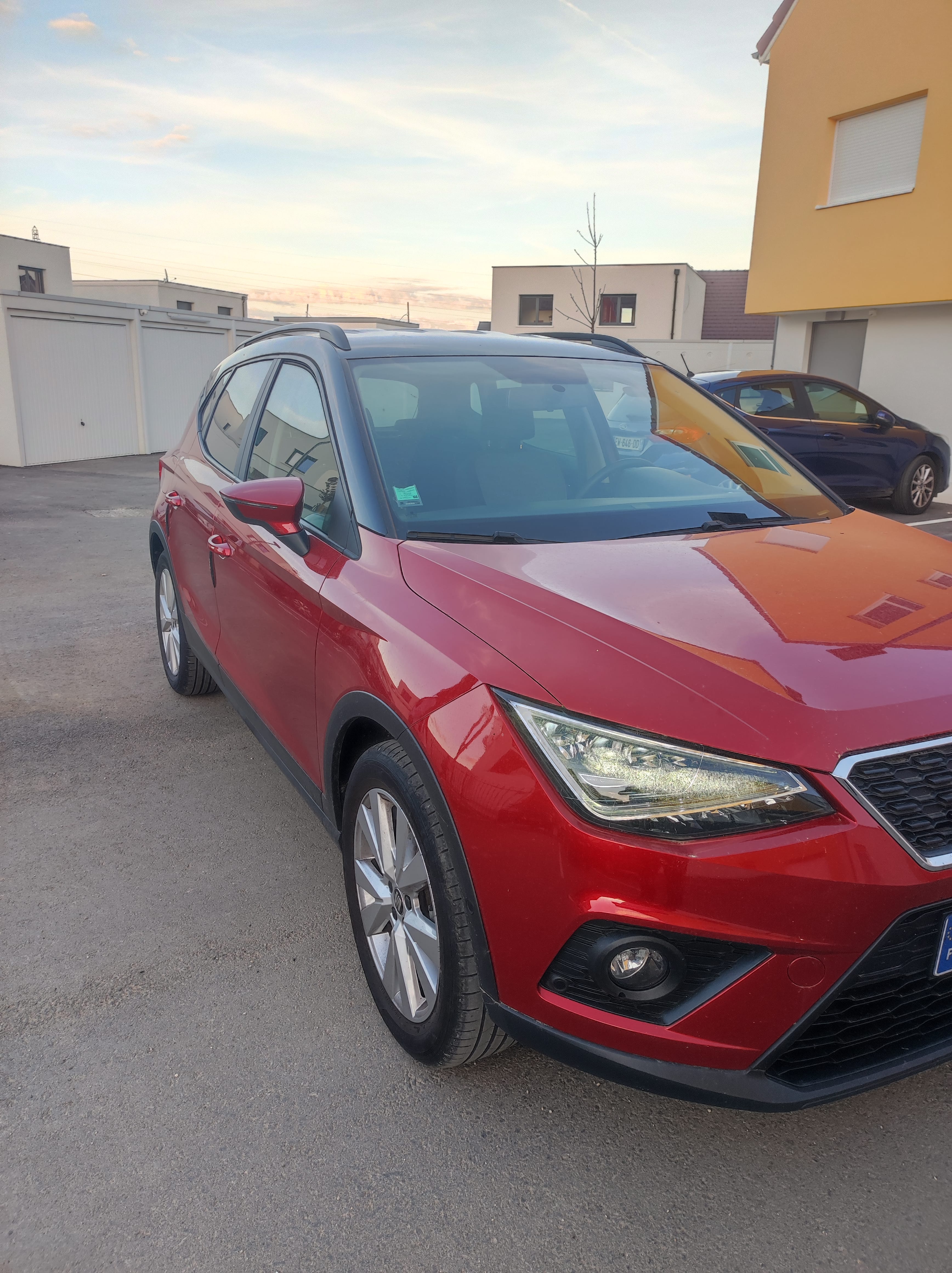 Seat Arona, 2020, Essence 98
