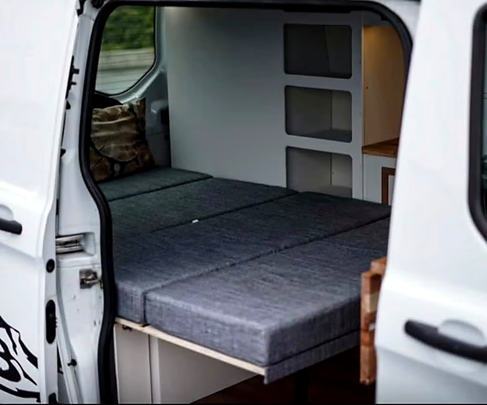 Ford Transit Camper med USB ladeuttak